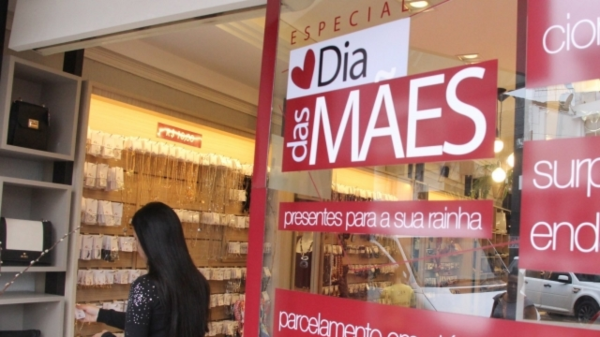 A movimentação positiva nas vendas reforça a importância do comércio local para a economia de Uruguaiana, estimulando os consumidores a preferirem as lojas da cidade.