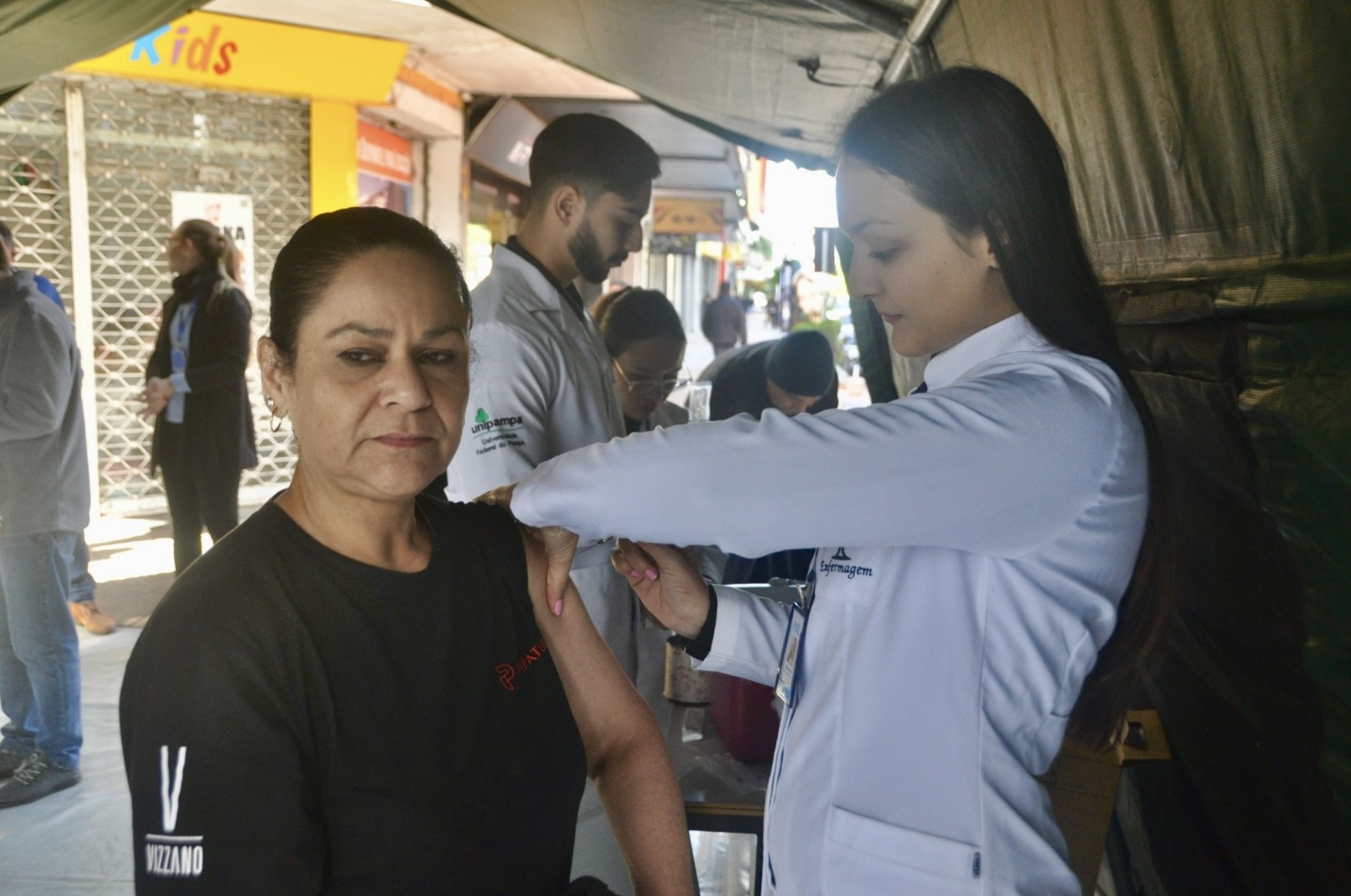 O aumento das hospitalizações por gripe no estado reforça a urgência de ações educativas e operacionais.
