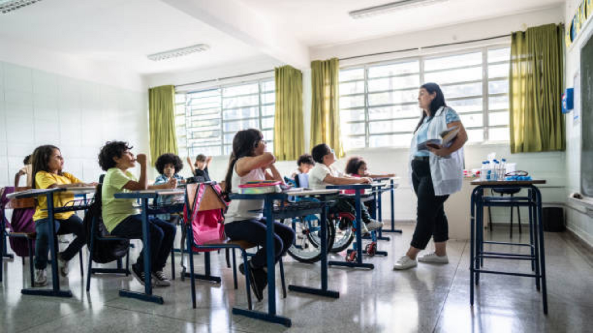A iniciativa apoia escolas em situação de vulnerabilidade.