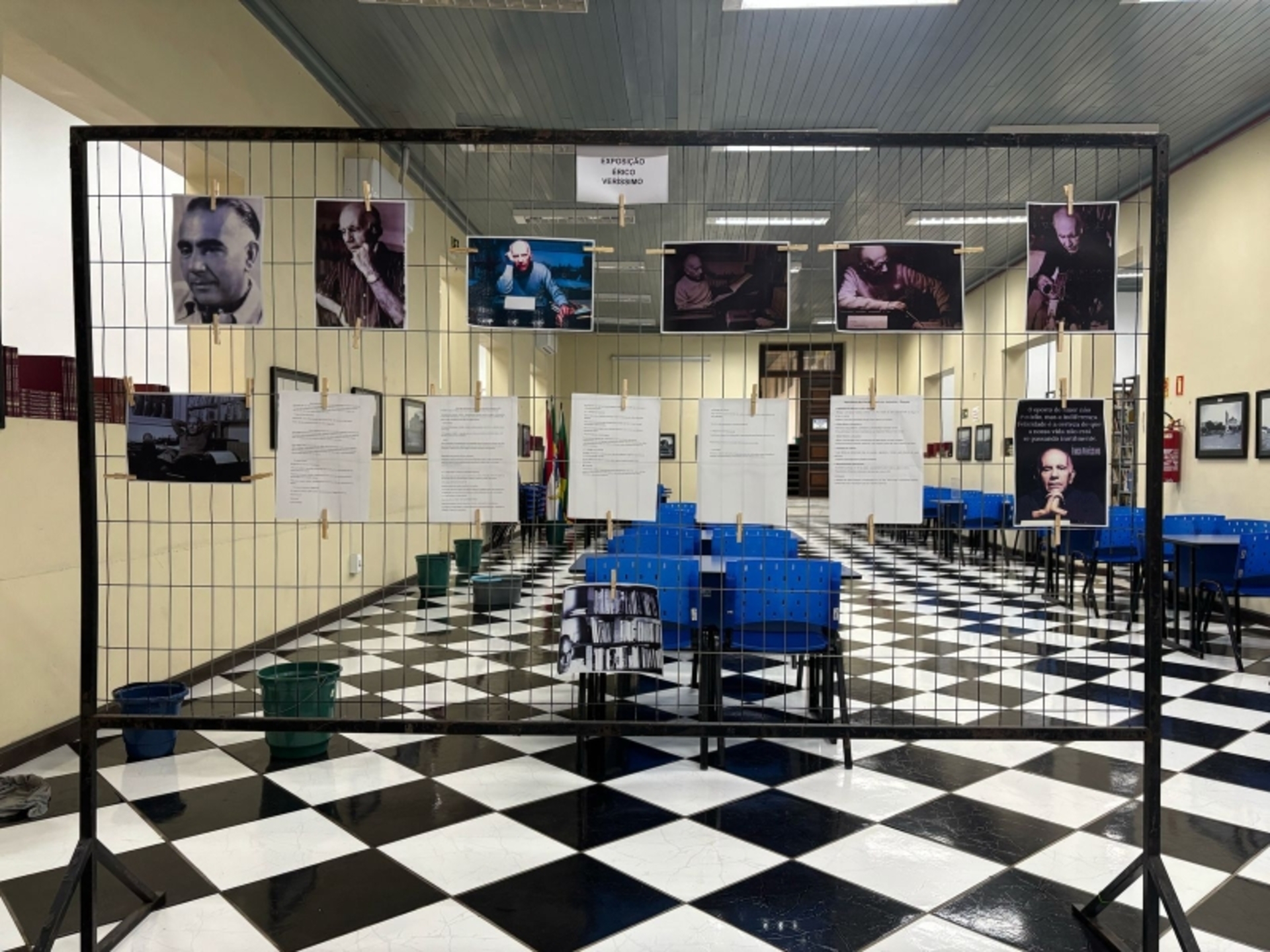 EXPOSIÇÃO LITERÁRIA EM HOMENAGEM A ÉRICO VERÍSSIMO ESTÁ ABERTA AO PÚBLICO NA BIBLIOTECA MUNICIPAL