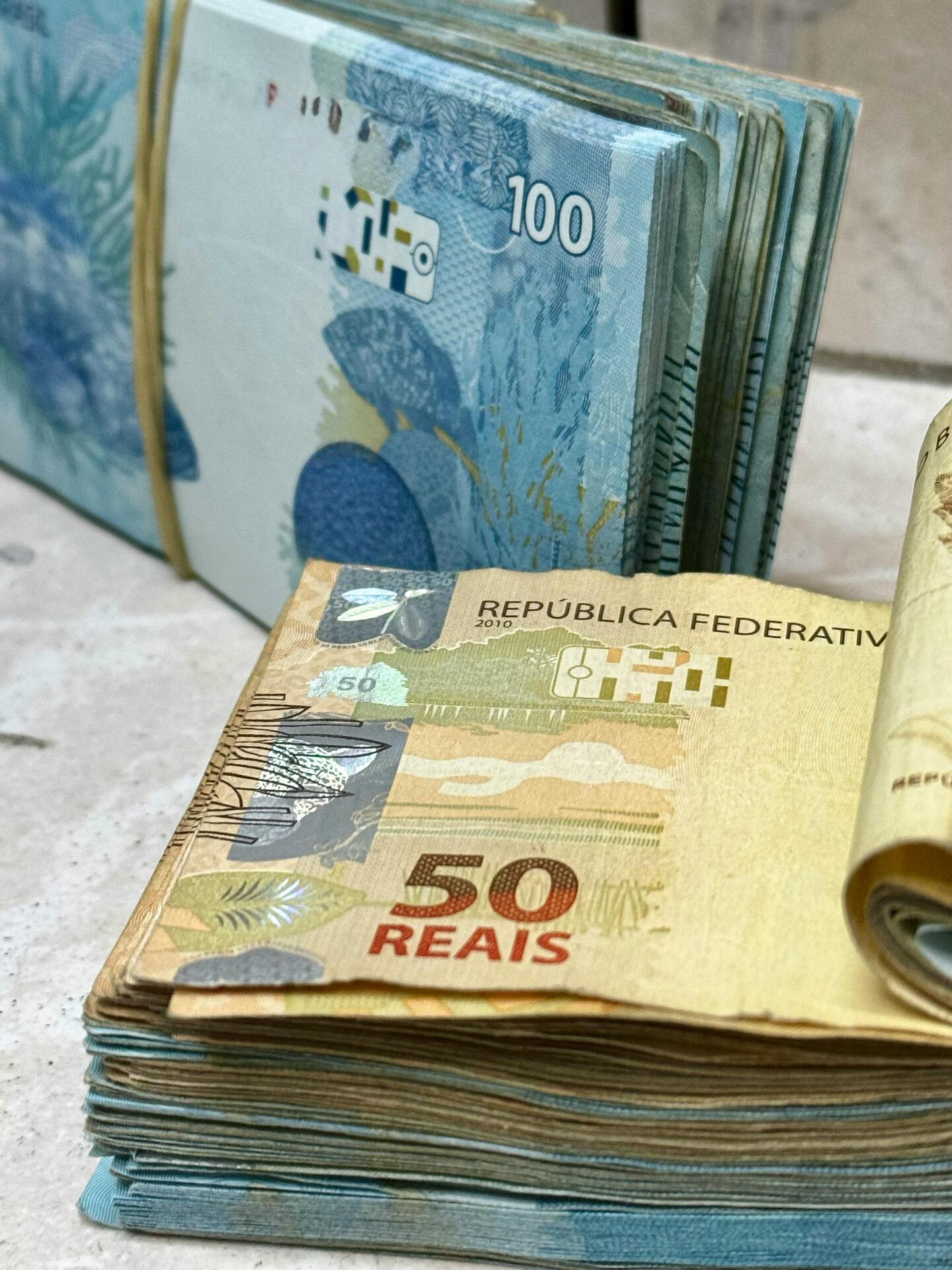 A Lei de Responsabilidade Fiscal (LRF) foi criada para coibir o descontrole dos gastos governamentais