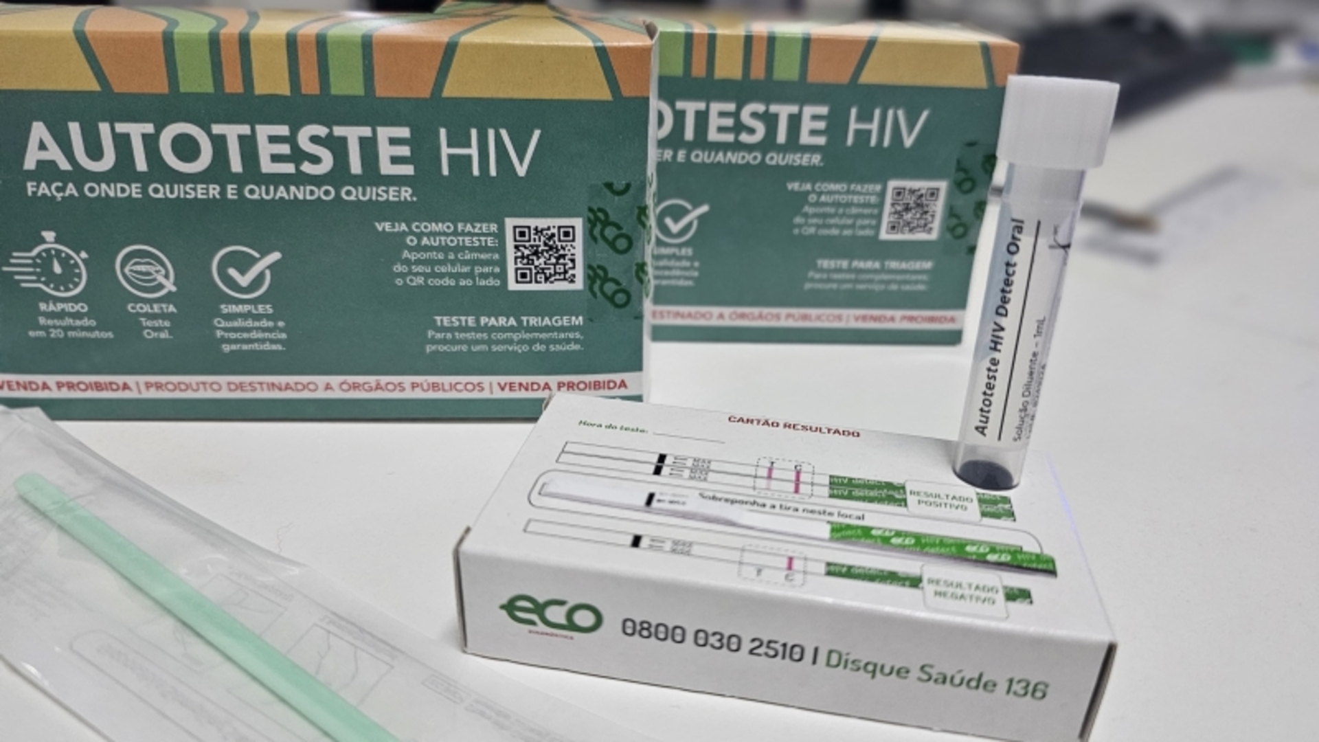 O SUS disponibiliza autoteste de HIV gratuito, rápido e sigiloso, facilitando o acesso à triagem e prevenção para toda a população.