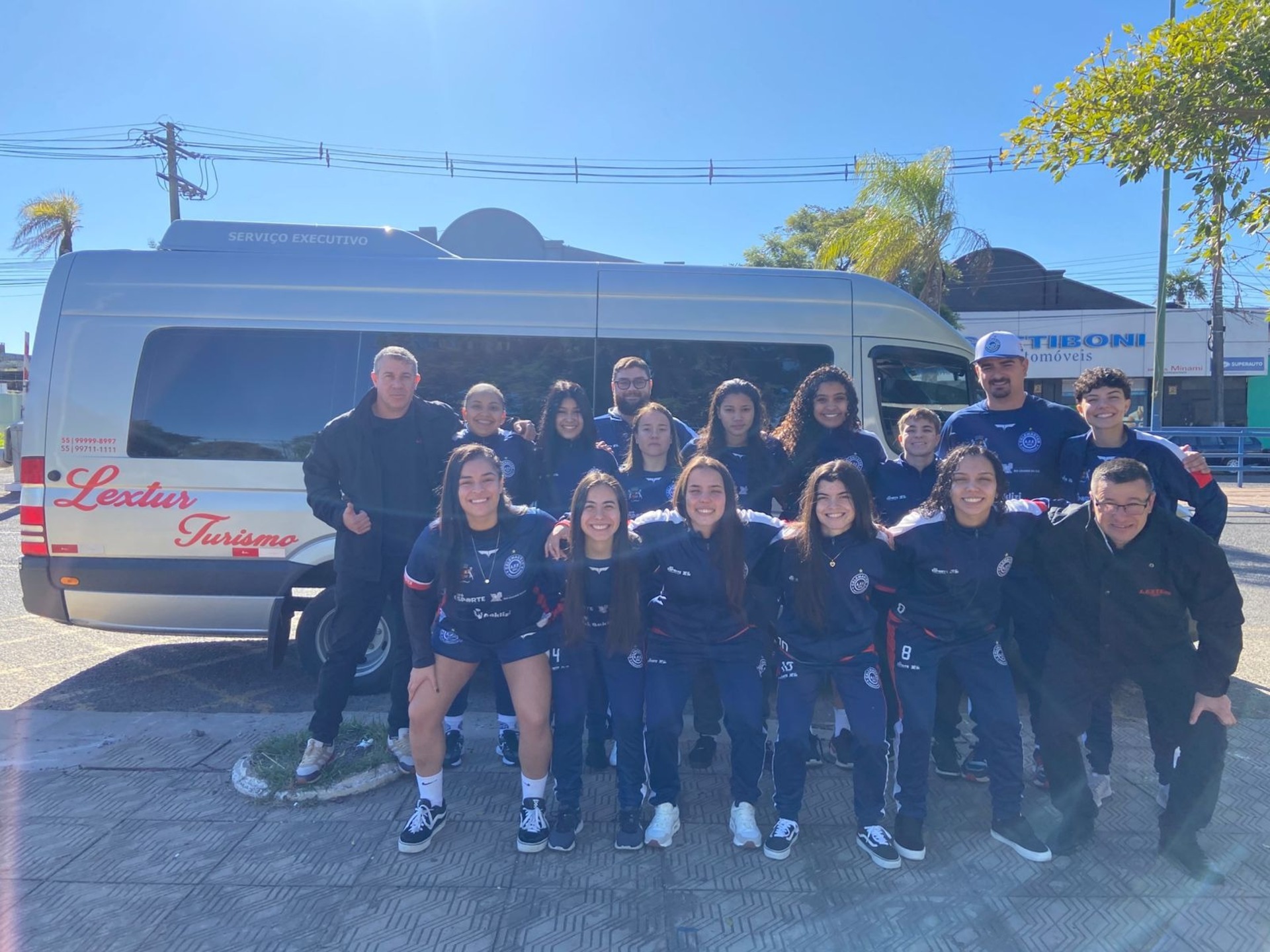 Time seguiu viagem na tarde desta sexta-feira em busca da conquista da Copa RS de Futsal Feminino.