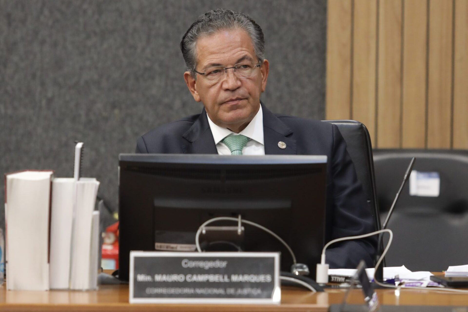 Tribunais federais terão prazo para apurar e corrigir irregularidades em precatórios.