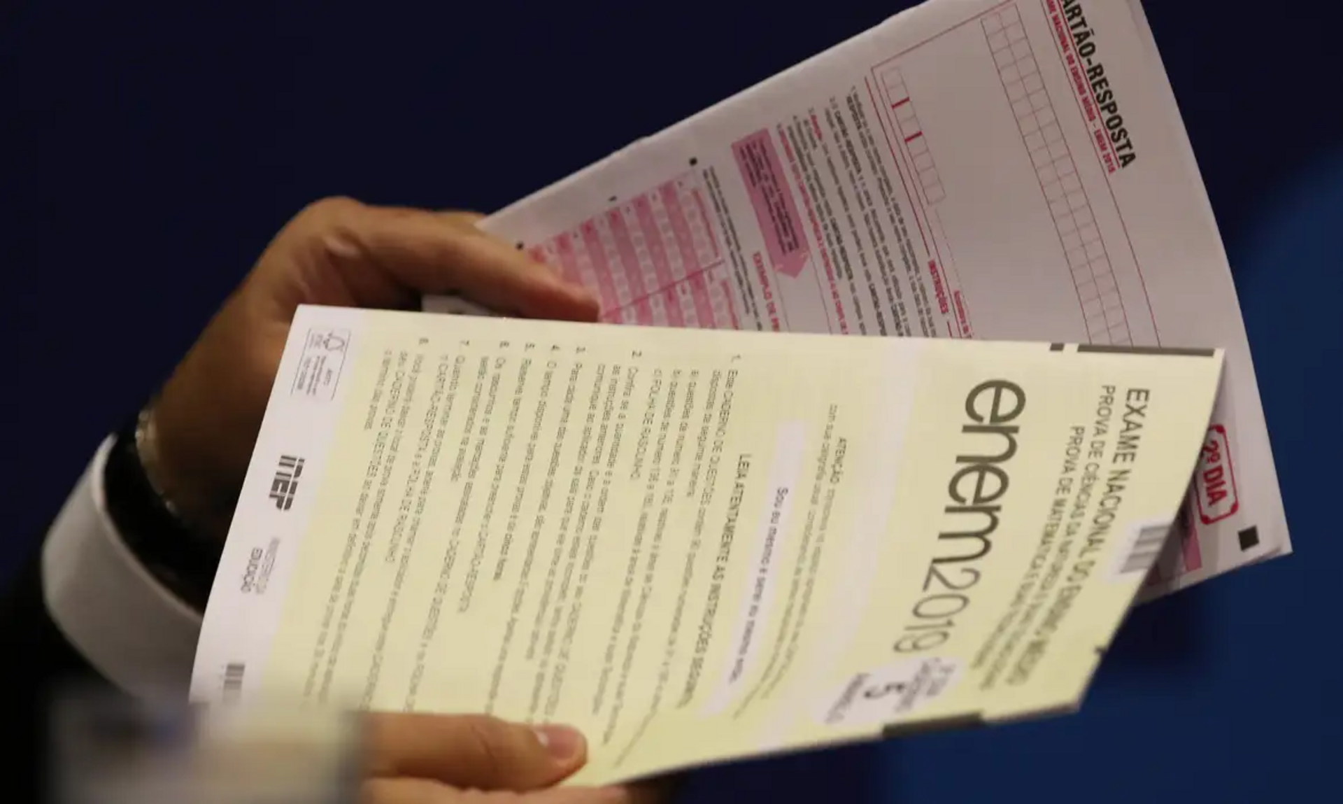 Uma boa colocação no Enem pode garantir vagas no ensino superior em diversas instituições do Brasil, possibilitando o ingresso por diferentes meios e alternativas.
