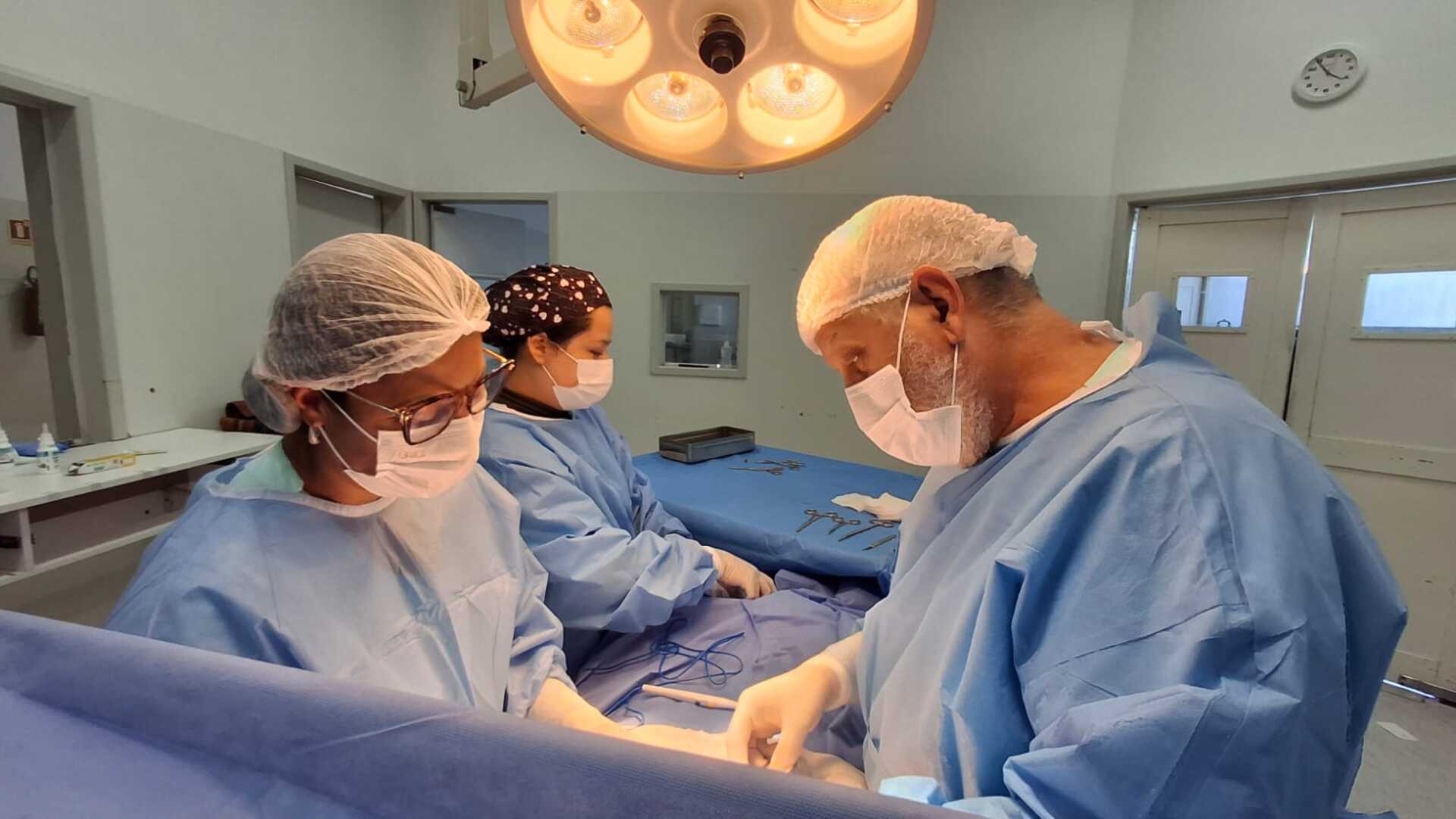 Em apenas nove dias, mutirão em Uruguaiana acelera cirurgias pediátricas e melhora a qualidade de vida das crianças.