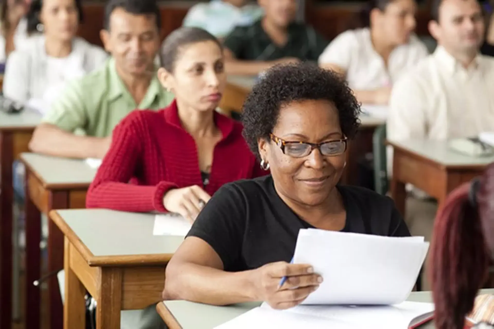 Quem ainda não realizou a pré-matrícula online também poderá se inscrever diretamente nas escolas