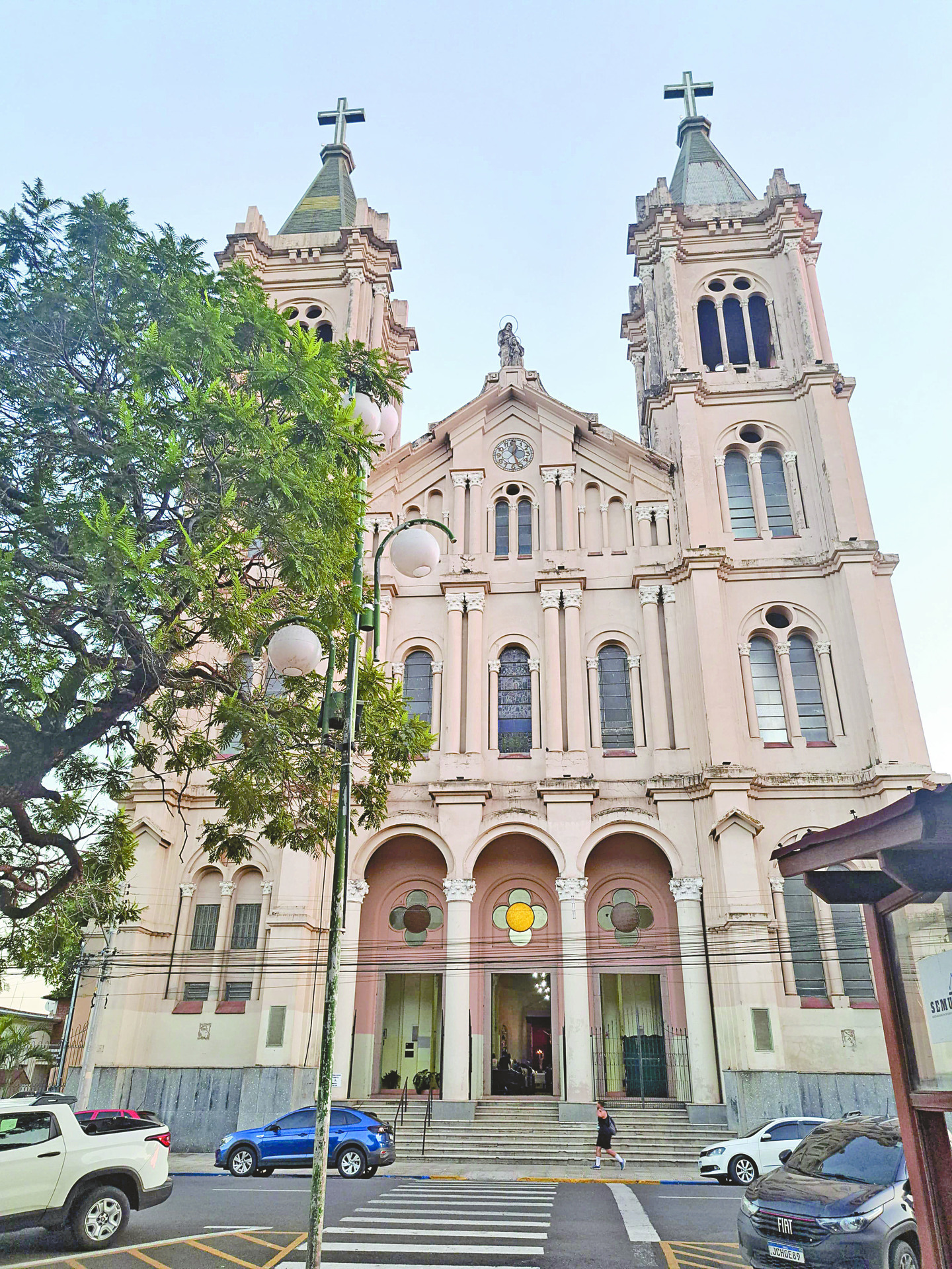 Missa festiva ocorre às 15h na Catedral Paróquia de Sant’Ana