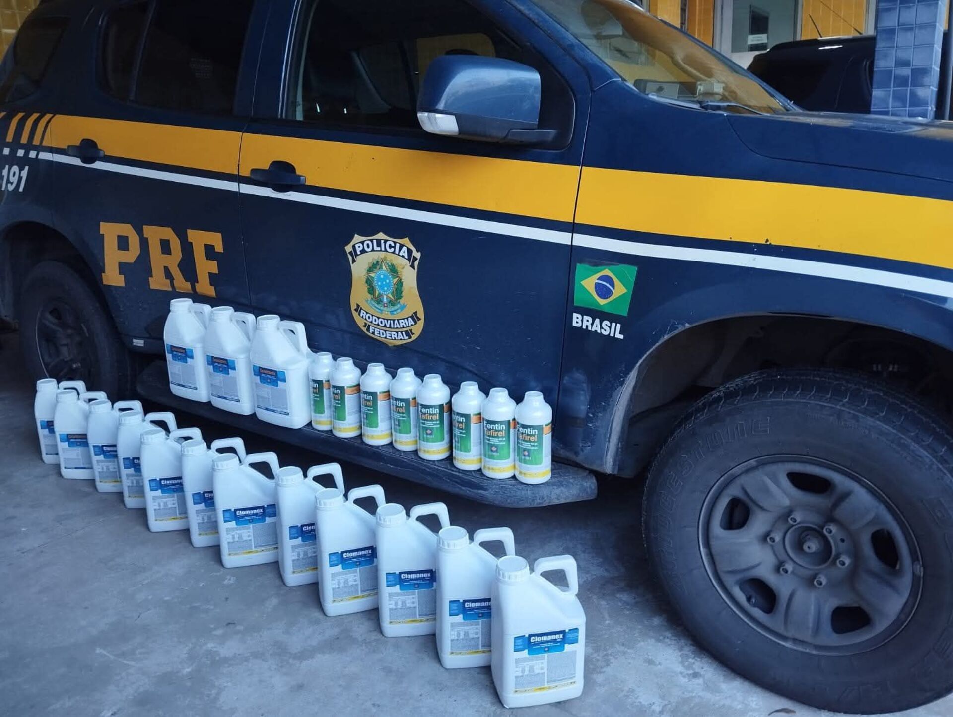 Mulher de Uruguaiana e outras duas foram detidas com agrotóxicos ilegais na BR-290.