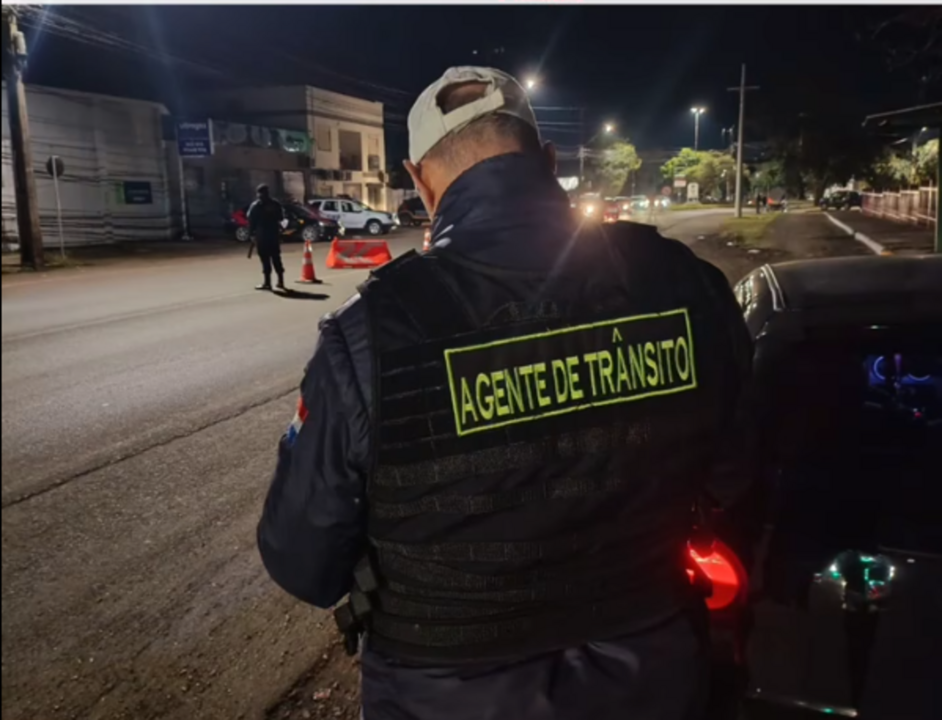 Cinco motoristas recusaram o teste do bafômetro e foram autuados.
