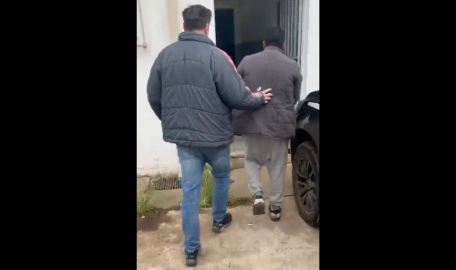 Segundo o delegado Matheus Antunes da Rosa (DPCA), o homem também tem antecedentes por tráfico de drogas. Ele foi encaminhado à Penitenciária Modulada Estadual.