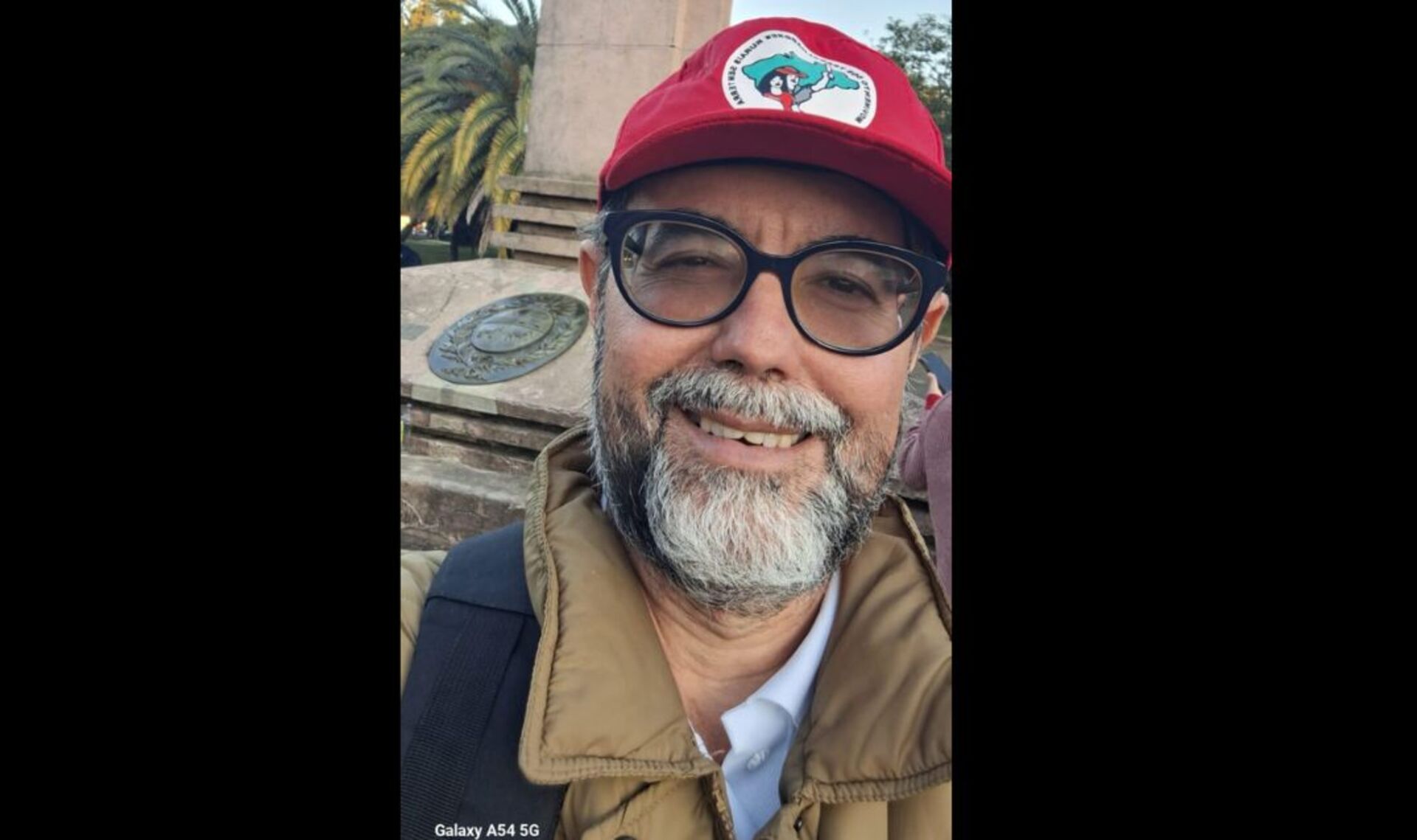 Professor da Unipampa contribui para publicação internacional sobre educação rural.