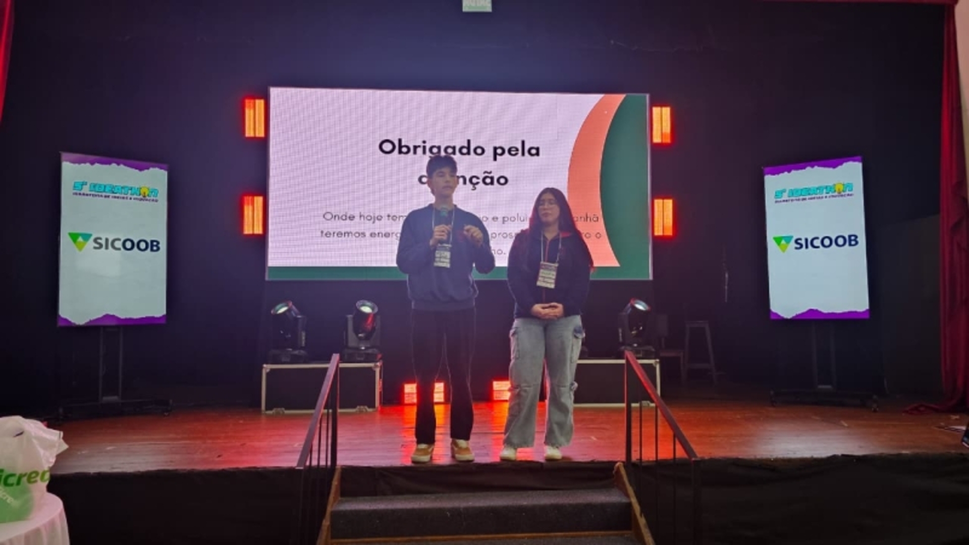 Estudantes vencedores apresentaram projetos com impacto social, potencial de mercado e criatividade em diversas áreas.