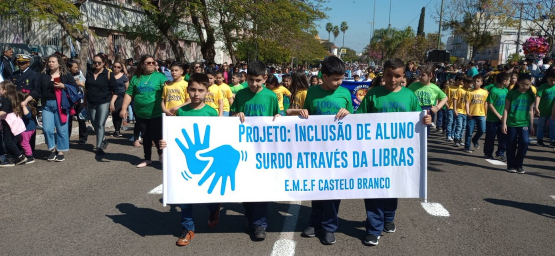 Desfiles envolvem escolas, militares, jovens e entidades da cidade e do interior.