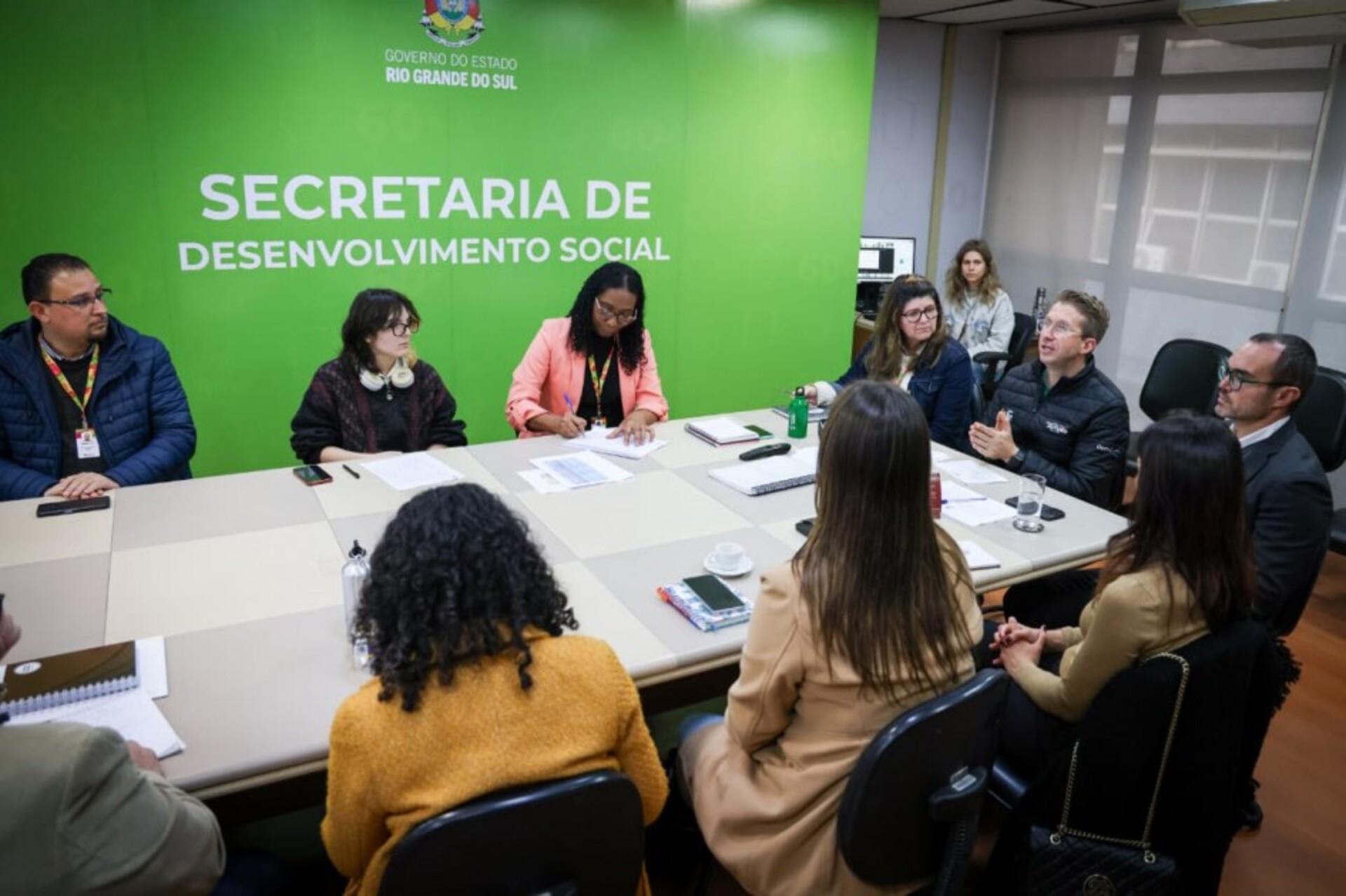 Iniciativa intersetorial busca definir diretrizes para políticas públicas voltadas ao envelhecimento digno e saudável.