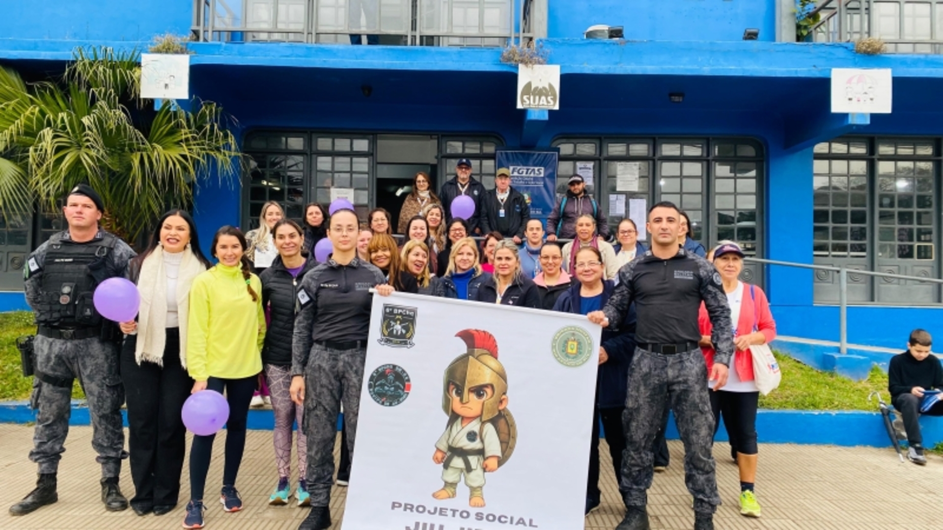 Aulão promoveu técnicas de autodefesa e marcou o início de calendário regular de encontros para mulheres.