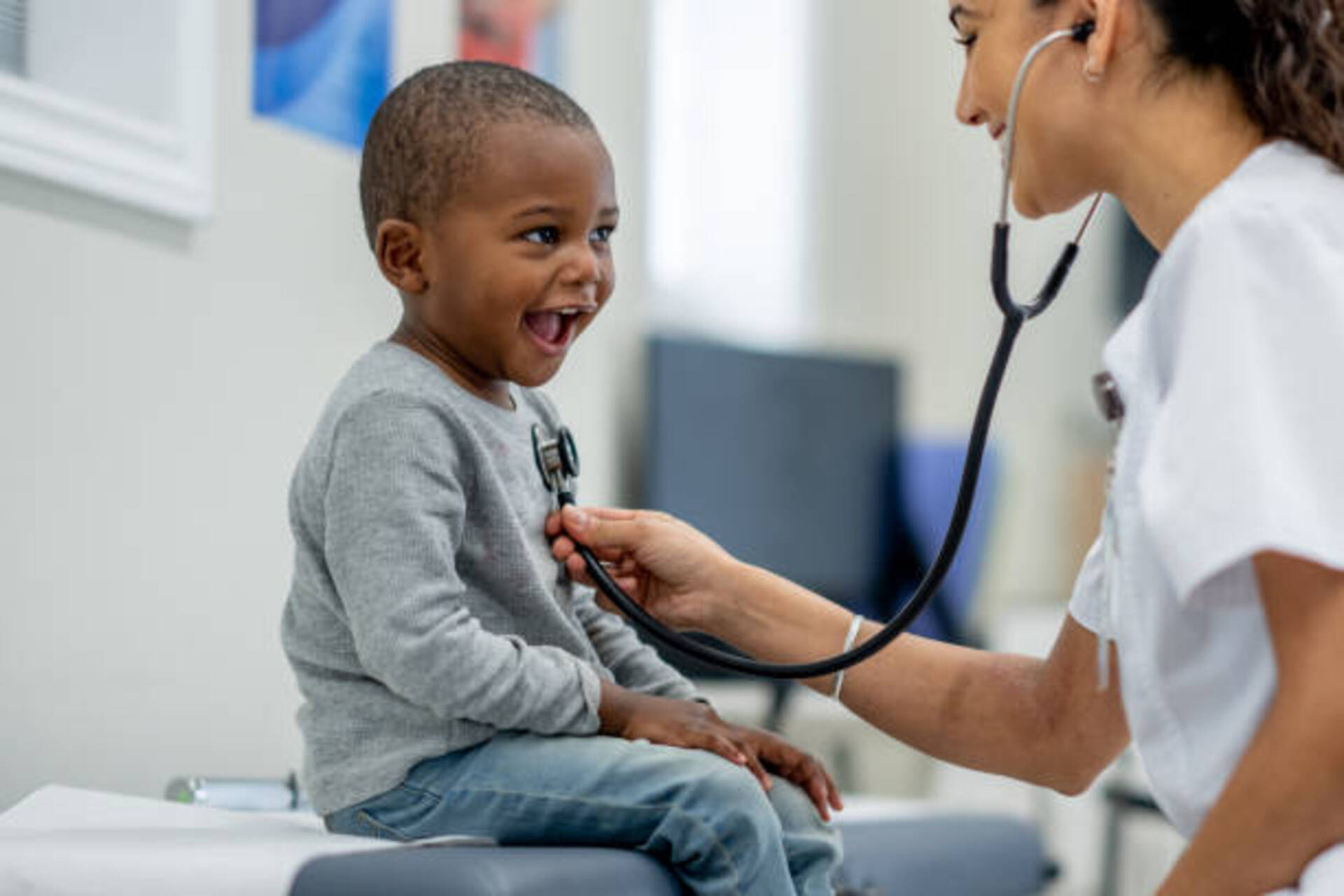 A novidade desta edição são as orientações sobre a suplementação de Vitamina D para o público infantil.