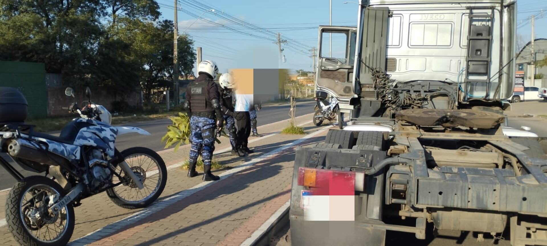Apreensão ocorreu após populares alertarem sobre manobras arriscadas.