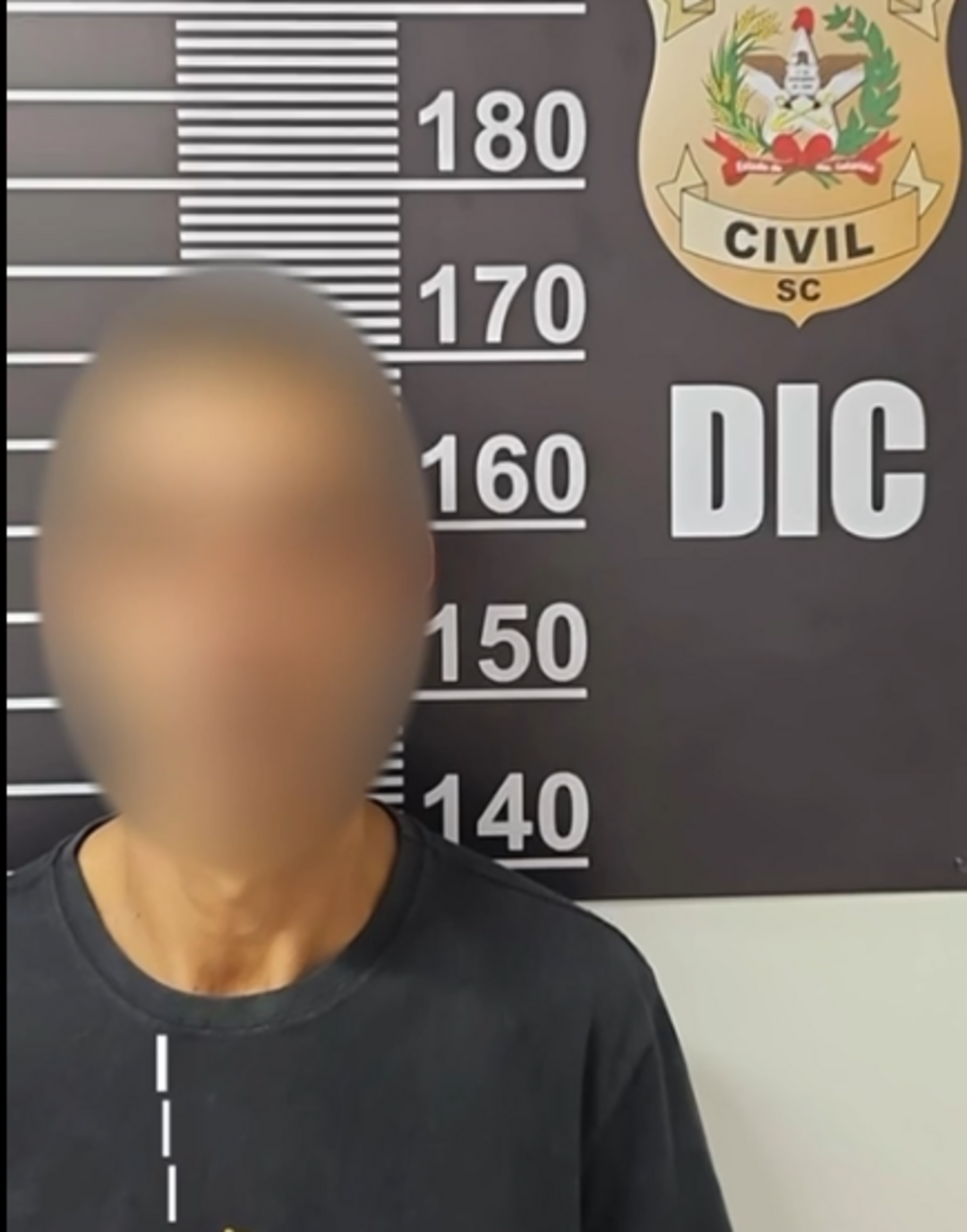 Prisão ocorre três anos após suspeito fugir de roubo em março.