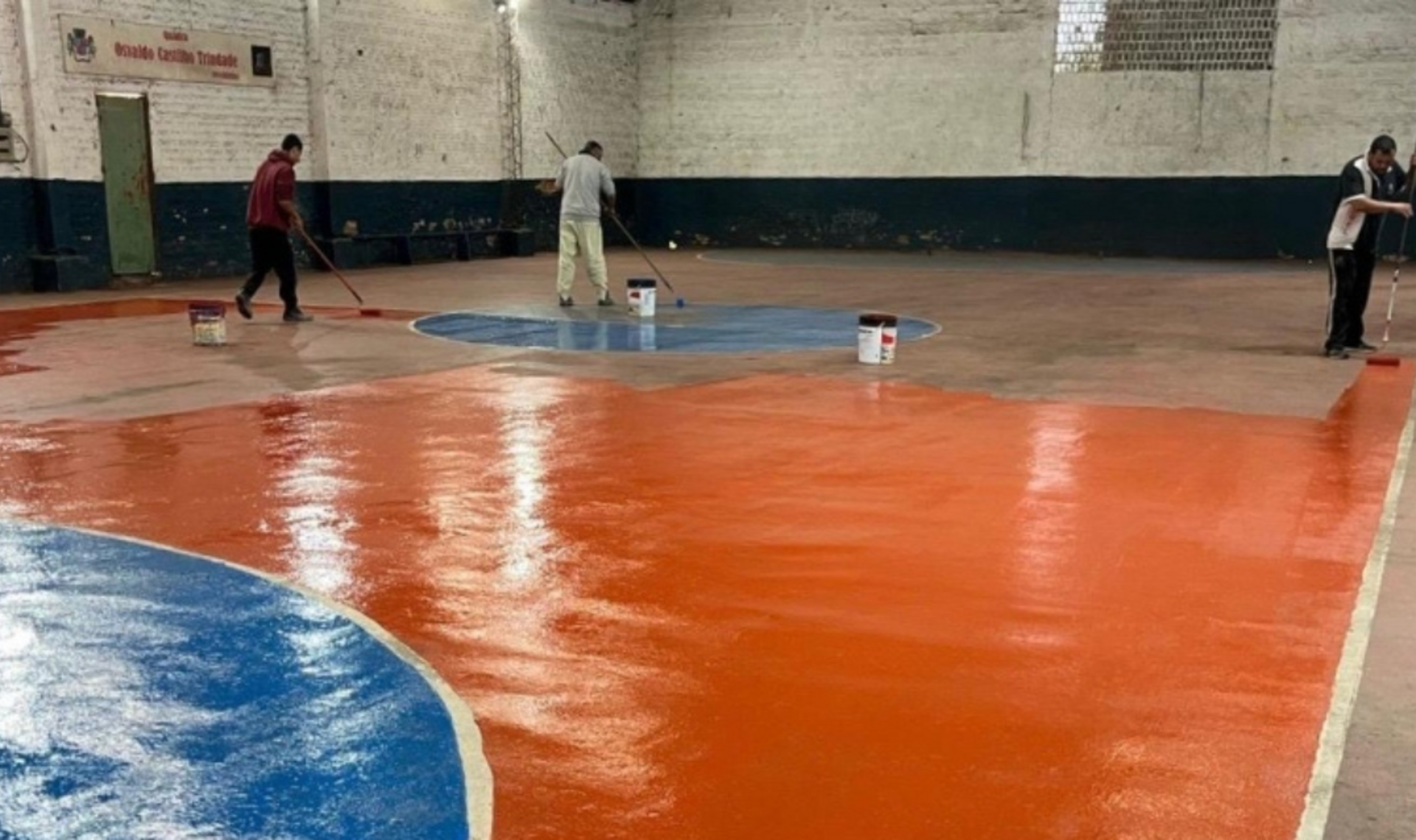 Manutenção e novos investimentos ampliam e melhoram espaços esportivos em vários bairros