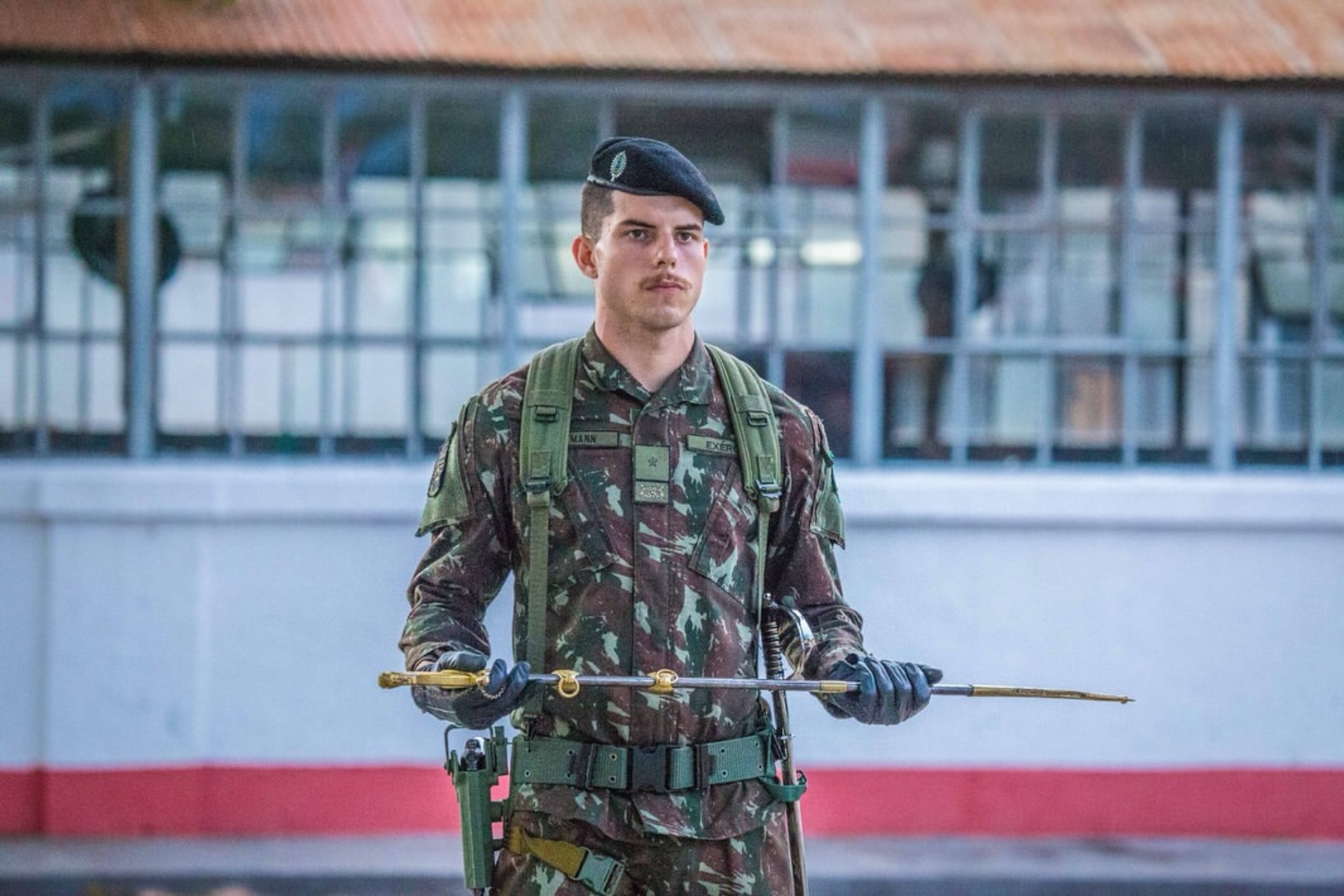 O Exército abre vagas de Cabo Temporário em Uruguaiana para funções técnicas e operacionais de nível fundamental.