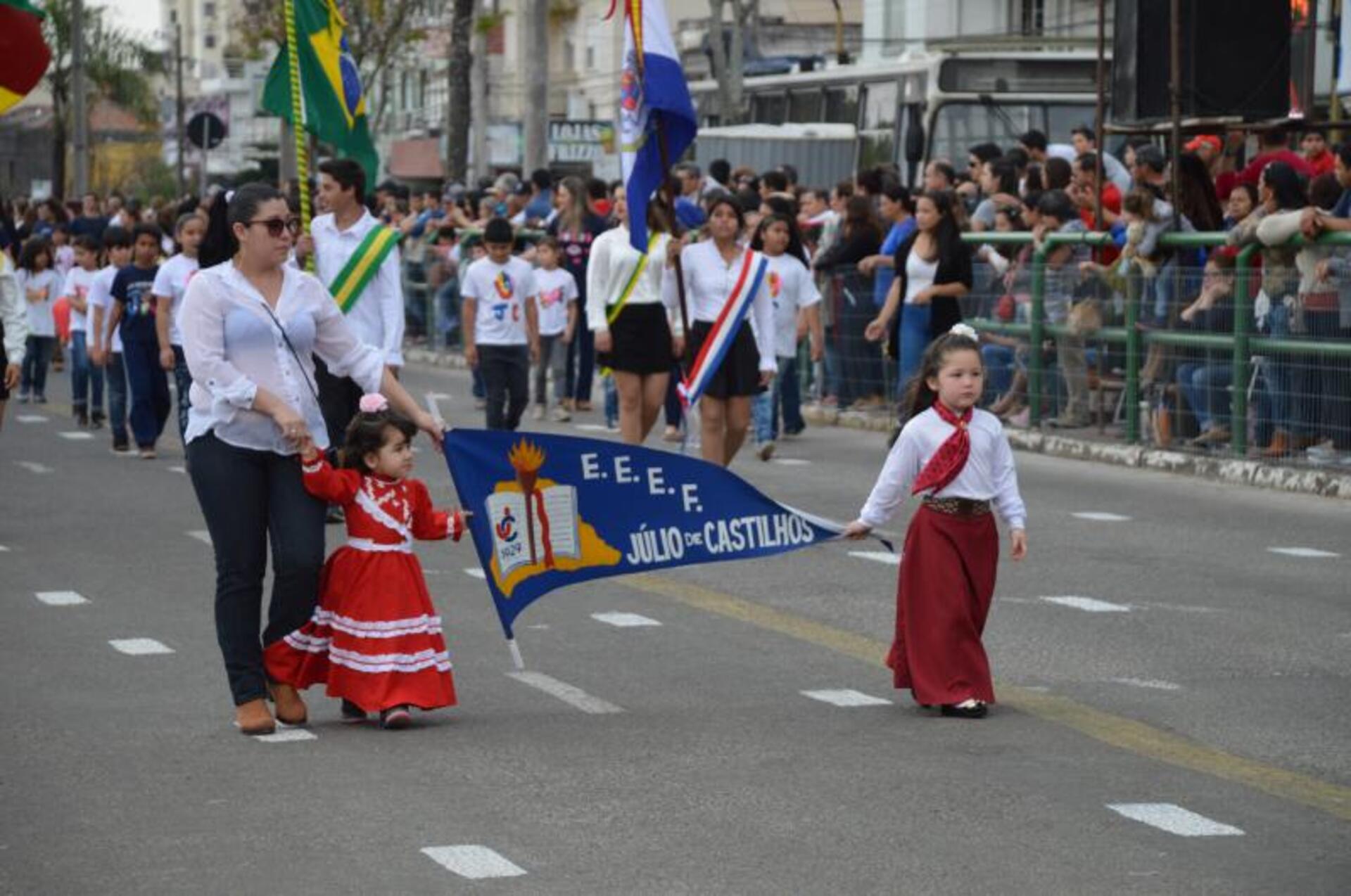 Desfile deve começar com as unidades militares, a partir das 9h, na Avenida Presidente Vargas
