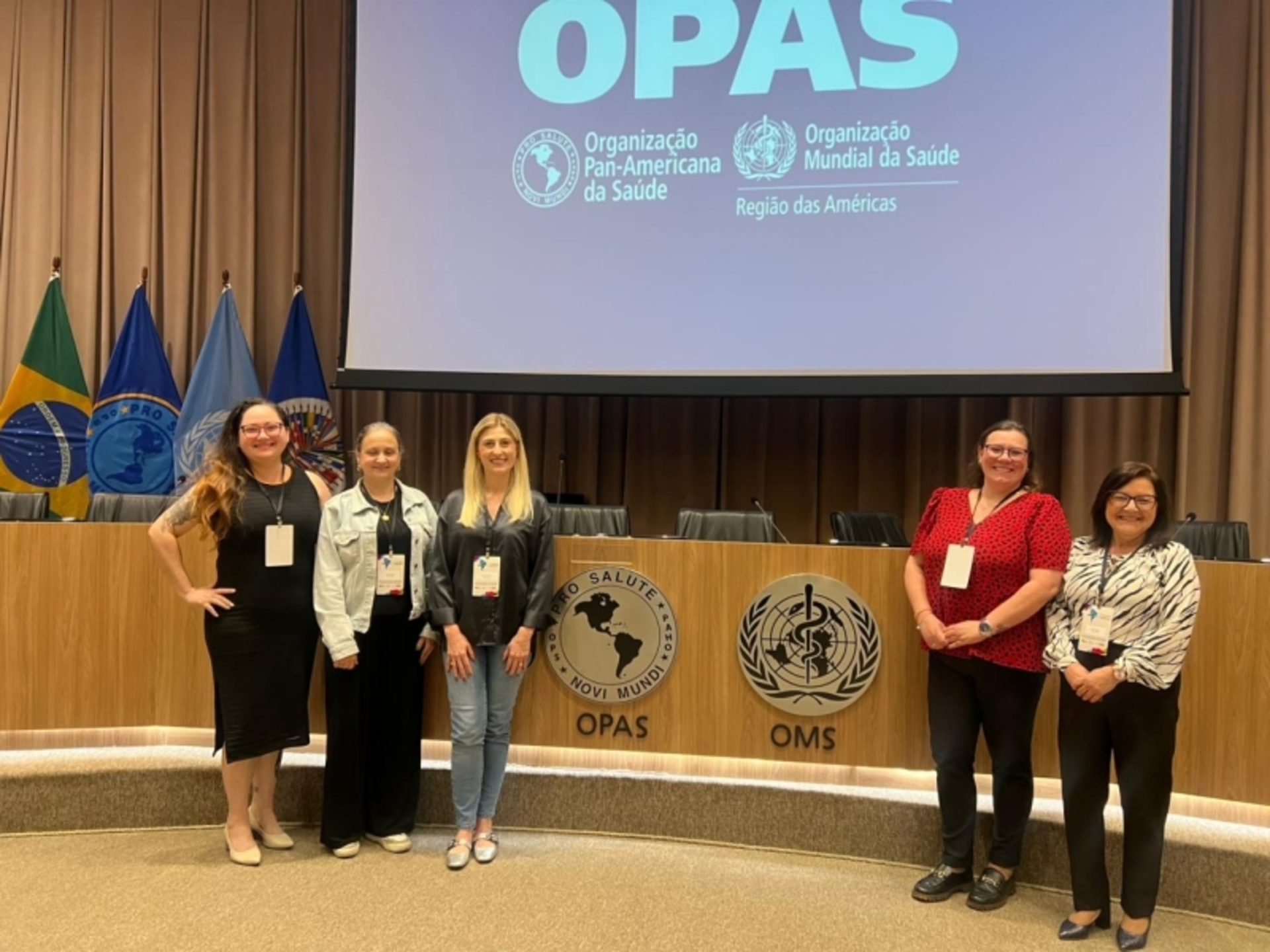 A biomédica Silvia Muller apresentou as experiências locais de vigilância laboratorial durante a pandemia de covid.