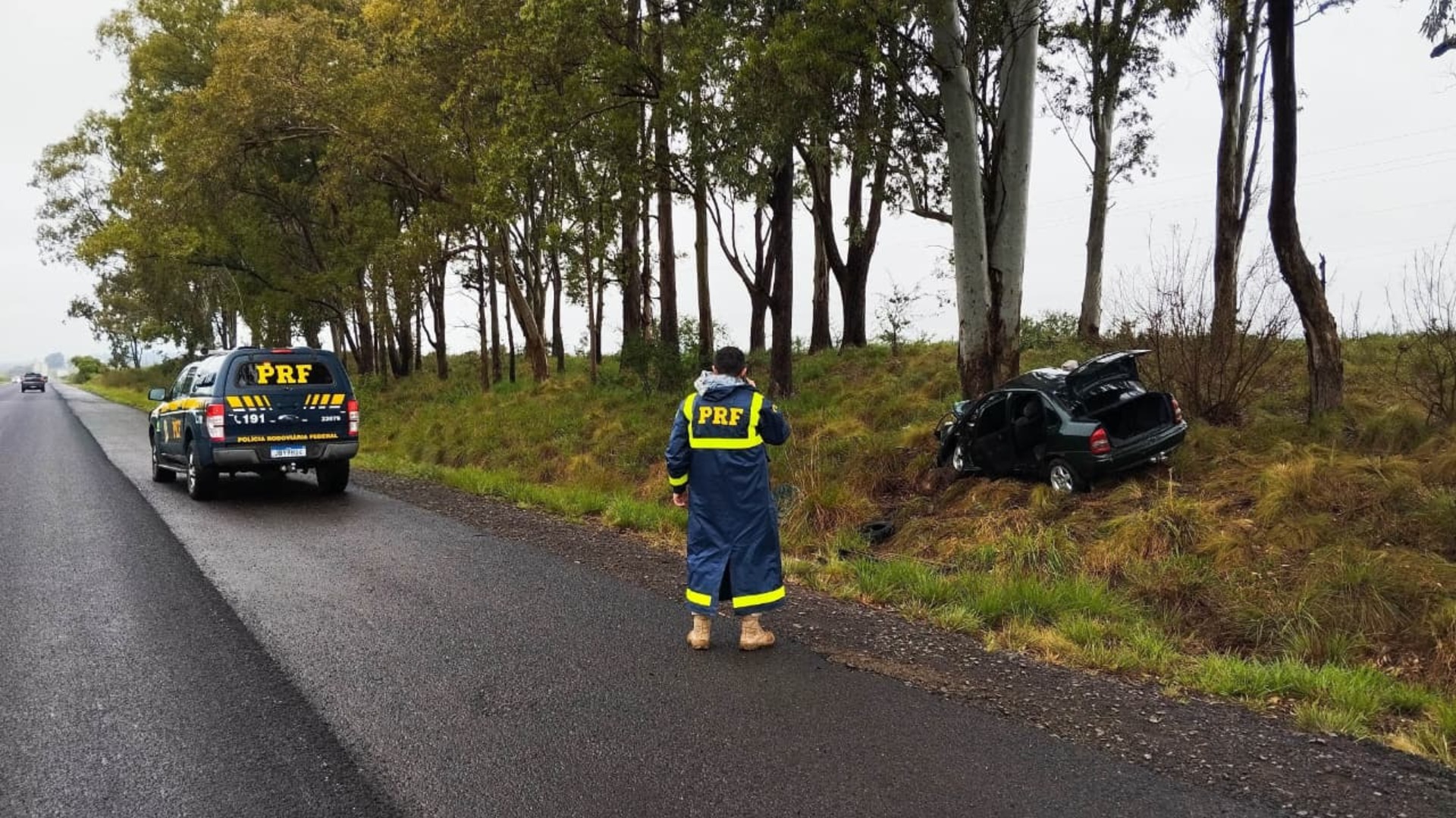 . O condutor, um homem de 34 anos, natural de Uruguaiana, perdeu o controle do veículo