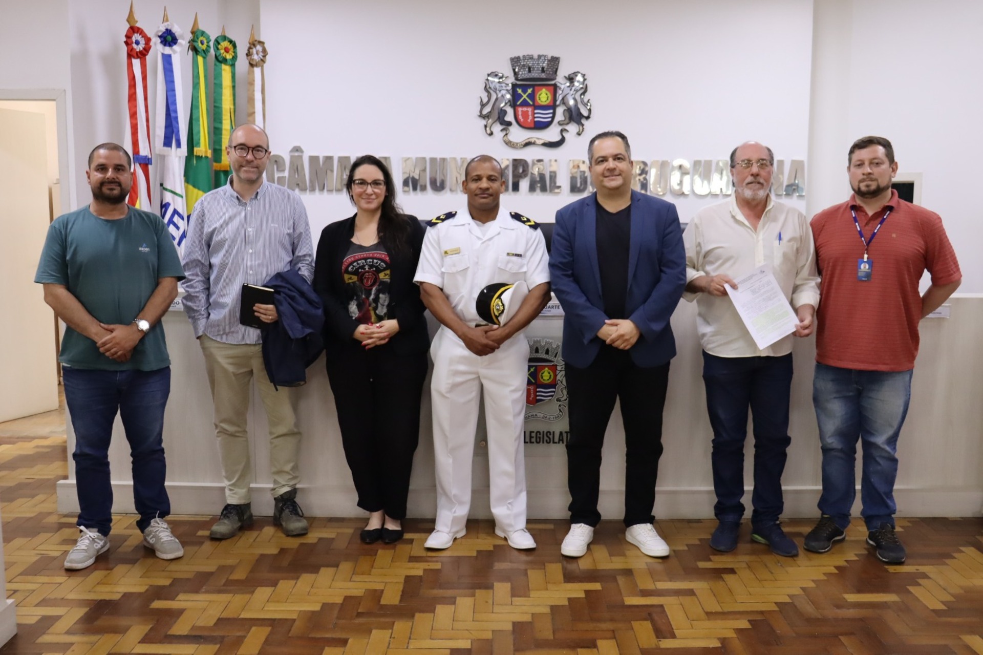 Representantes do executivo, legislativo, iniciativa privada e comunidade em geral se reuniram para debate no plenário.