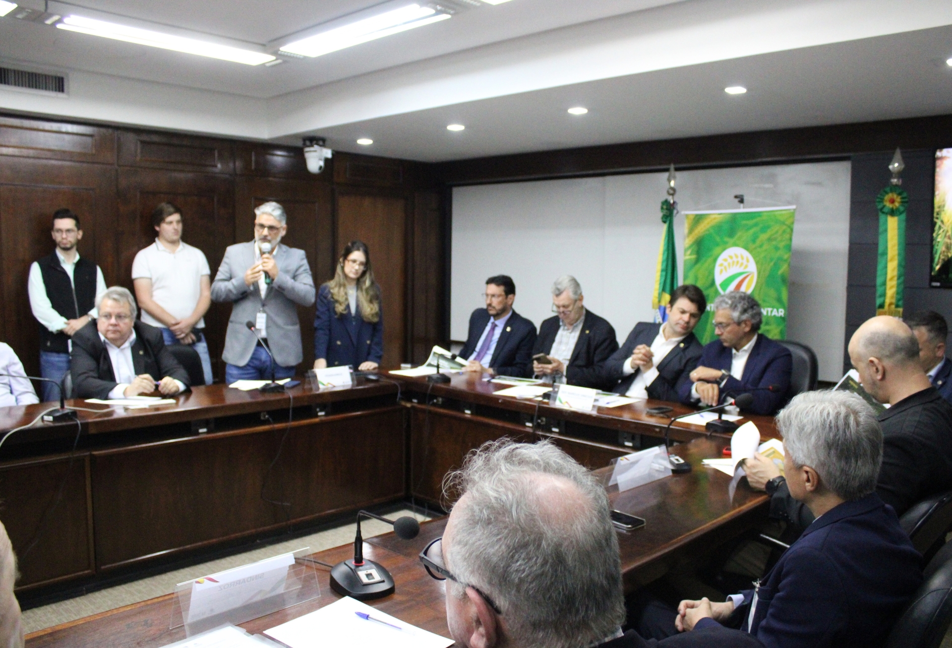 Articulação ocorreu durante audiência pública na ALRS com lideranças da Federarroz, Farsul, Irga, Seapi e Sindarroz