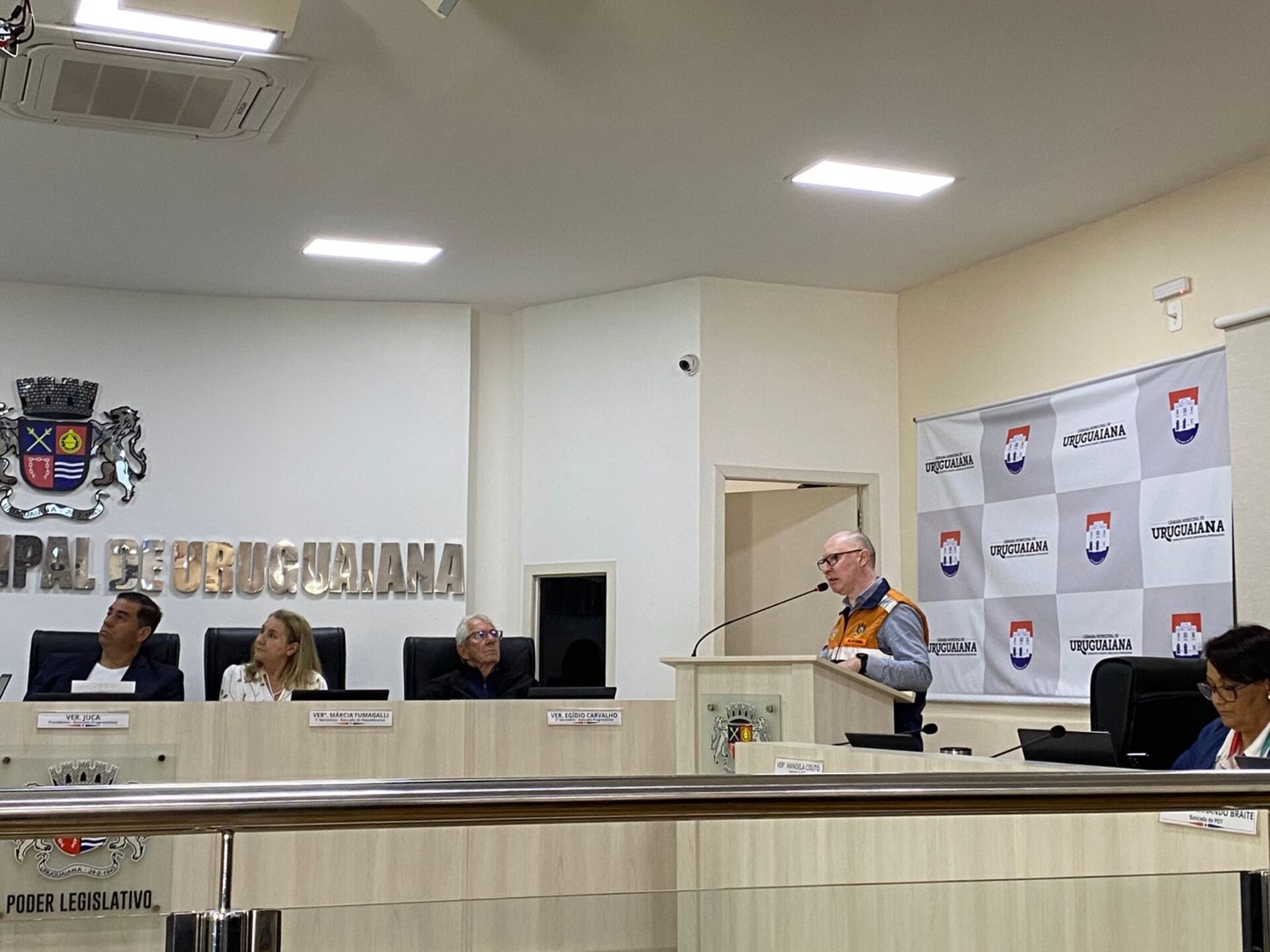 Conforme apresentado, o CRGIRD contará com tecnologia avançada para monitoramento em tempo real de ocorrências e incidentes
