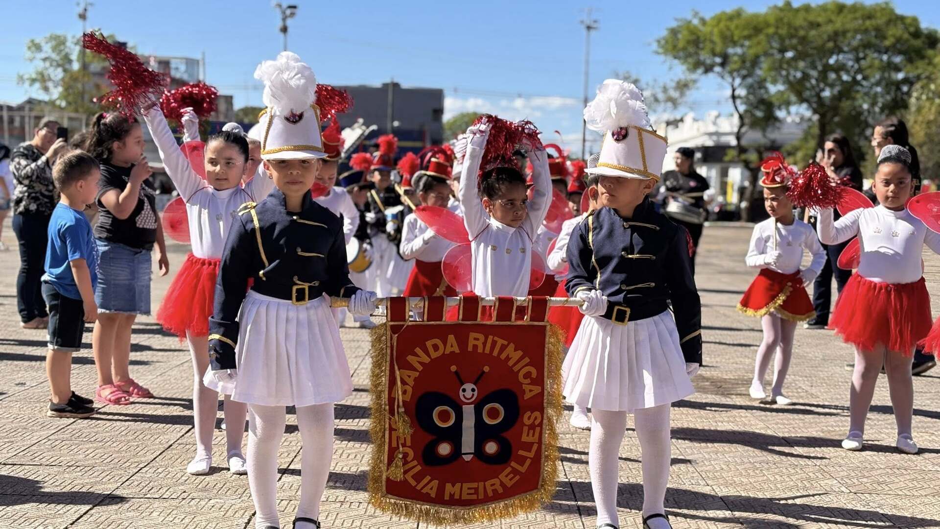 O 1º Festival de Bandas Escolares reuniu estudantes, famílias e artistas em tarde de música, integração e diversão no Parcão.