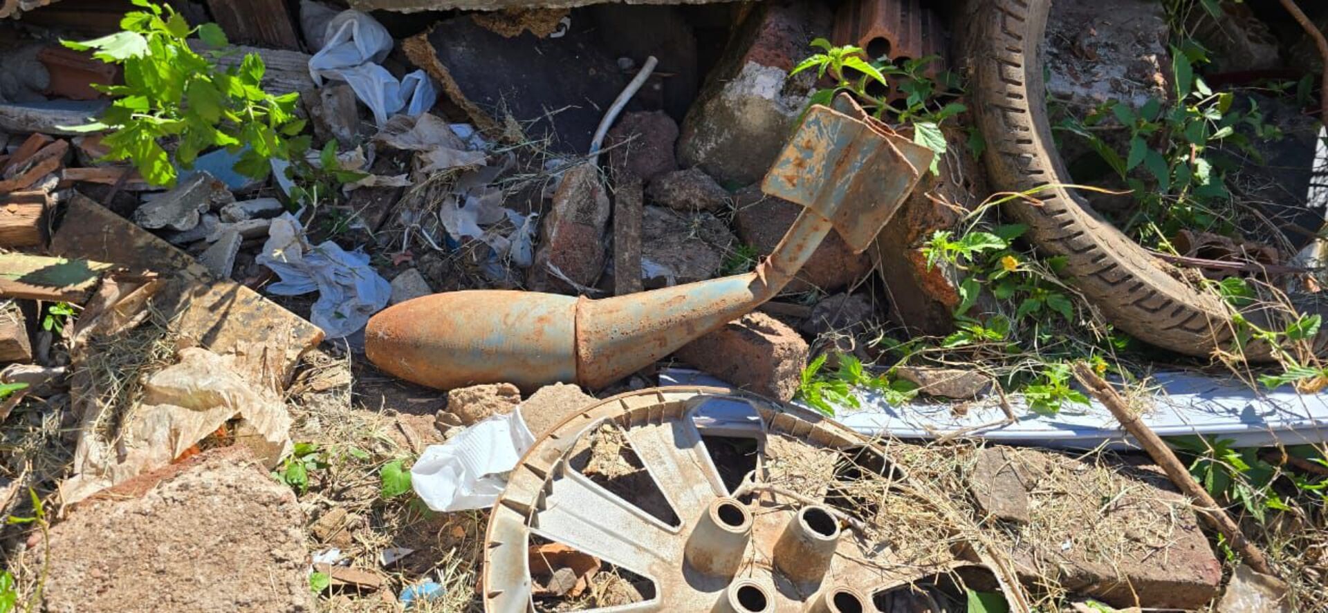 Artefato metálico encontrado em frente ao Clube Martim Pescador foi removido e detonado com segurança pelo BOPE.