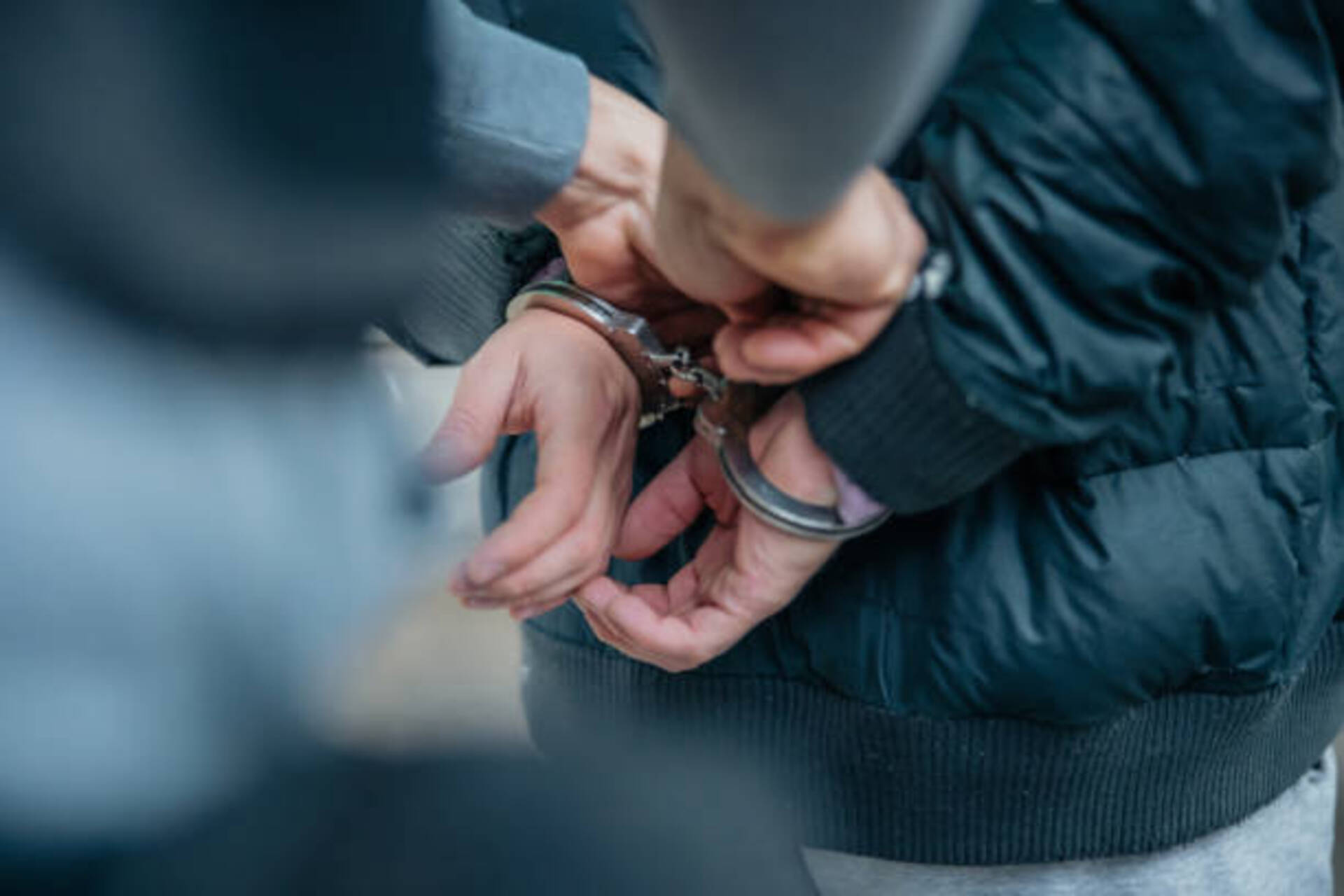 Agentes realizaram a prisão do suspeito no bairro Nova Esperança.