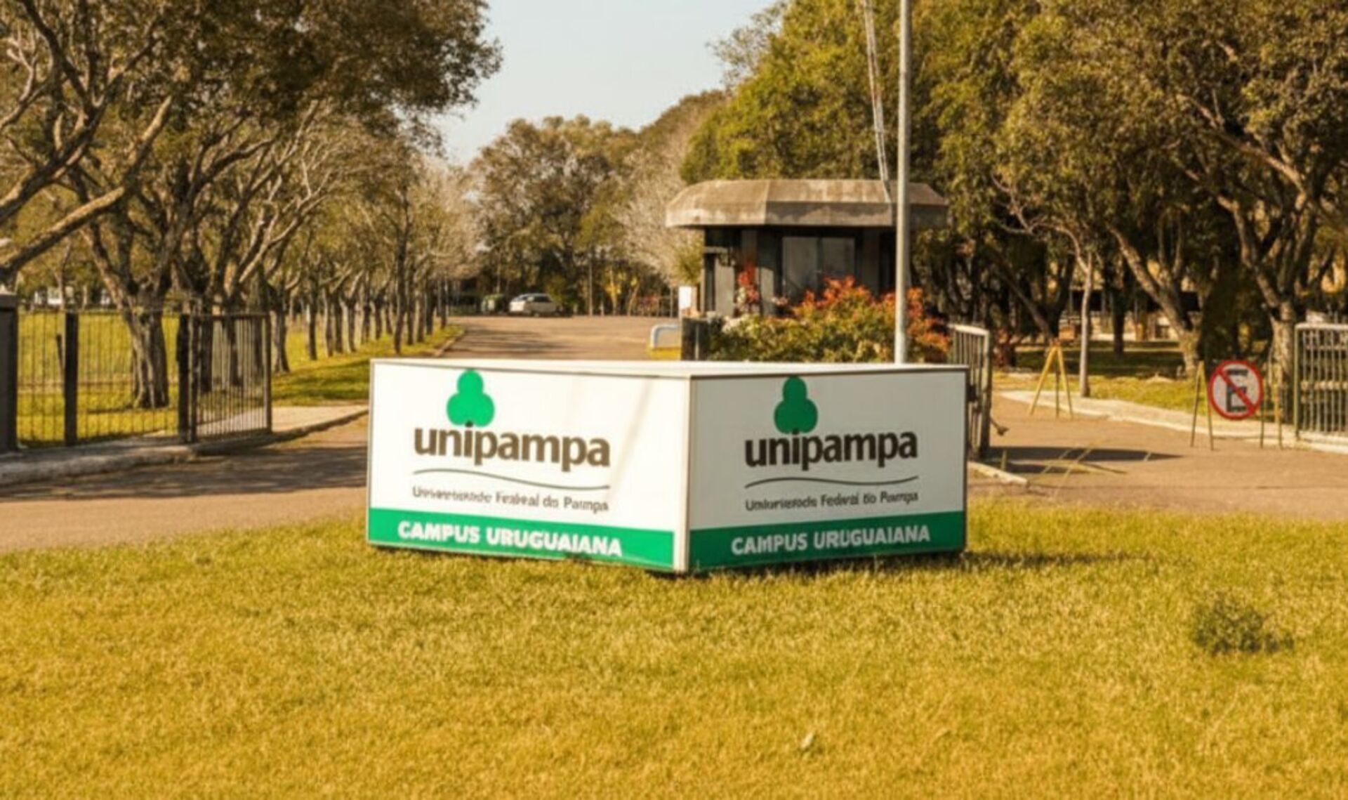 Evento apresenta práticas de bem-estar e saúde mental, promovendo conhecimento e engajamento da comunidade acadêmica.