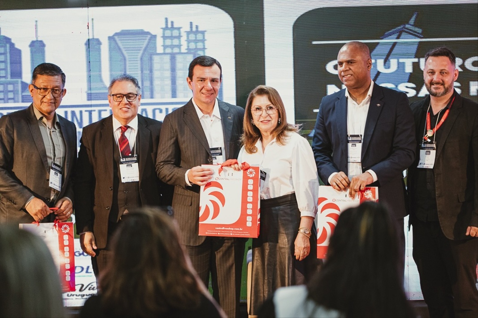 Especialistas, autoridades e representantes da Prefeitura discutem crescimento econômico, inovação e oportunidades para fortalecer a Fronteira Oeste.