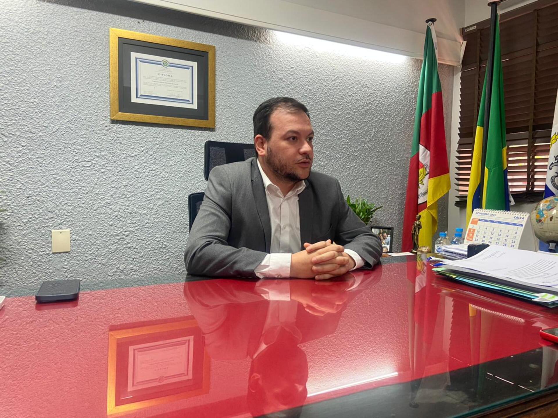 Agora, conforme o prefeito Carlos Delgado, houve o pagamento dos valores devidos não somente aos médicos pediatras, mas a todos os profissionais da instituição.