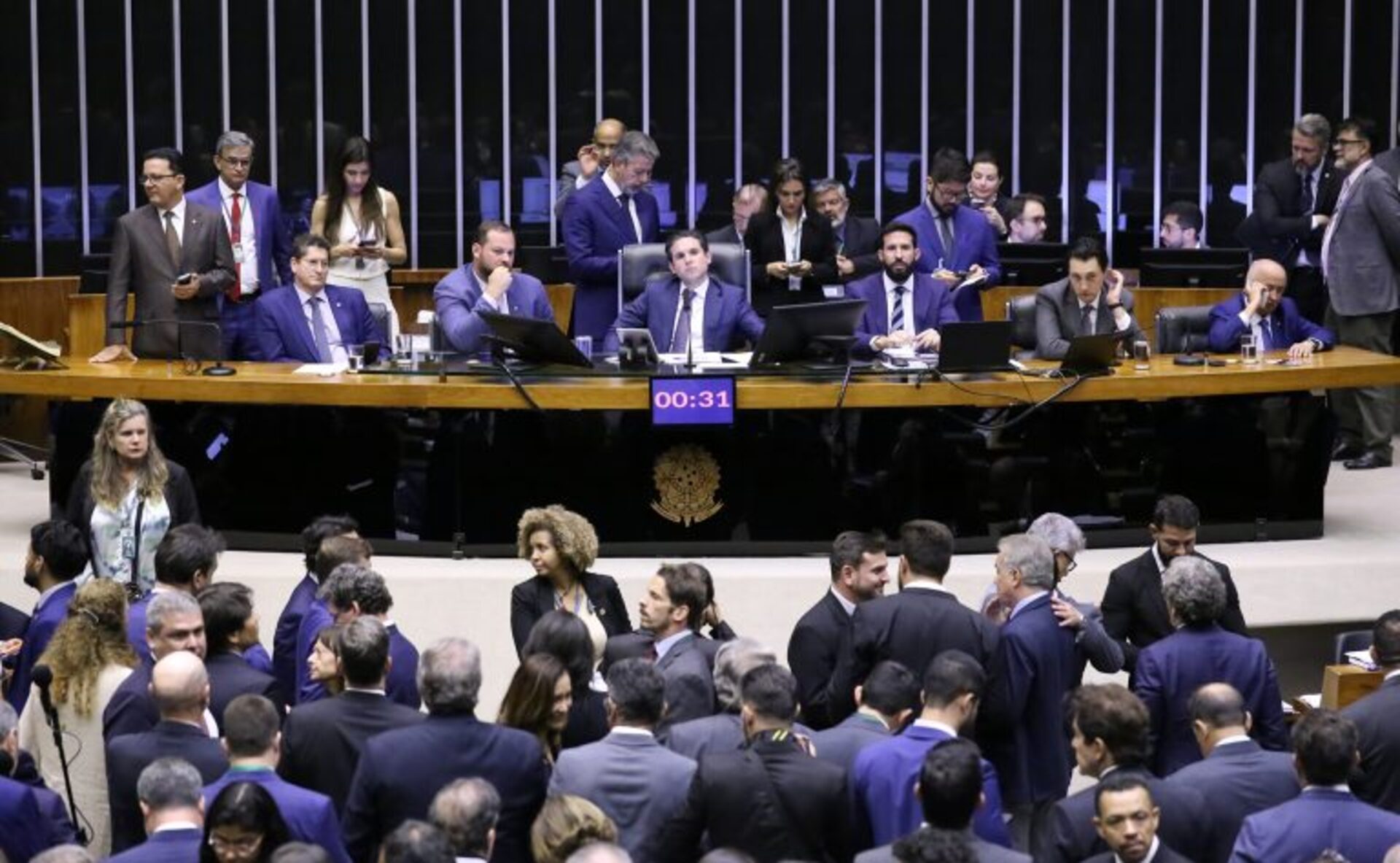 Relator Arthur Lira incluiu novas possibilidades de dedução e determinou que o governo envie, em até um ano, projeto de atualização da tabela do IR