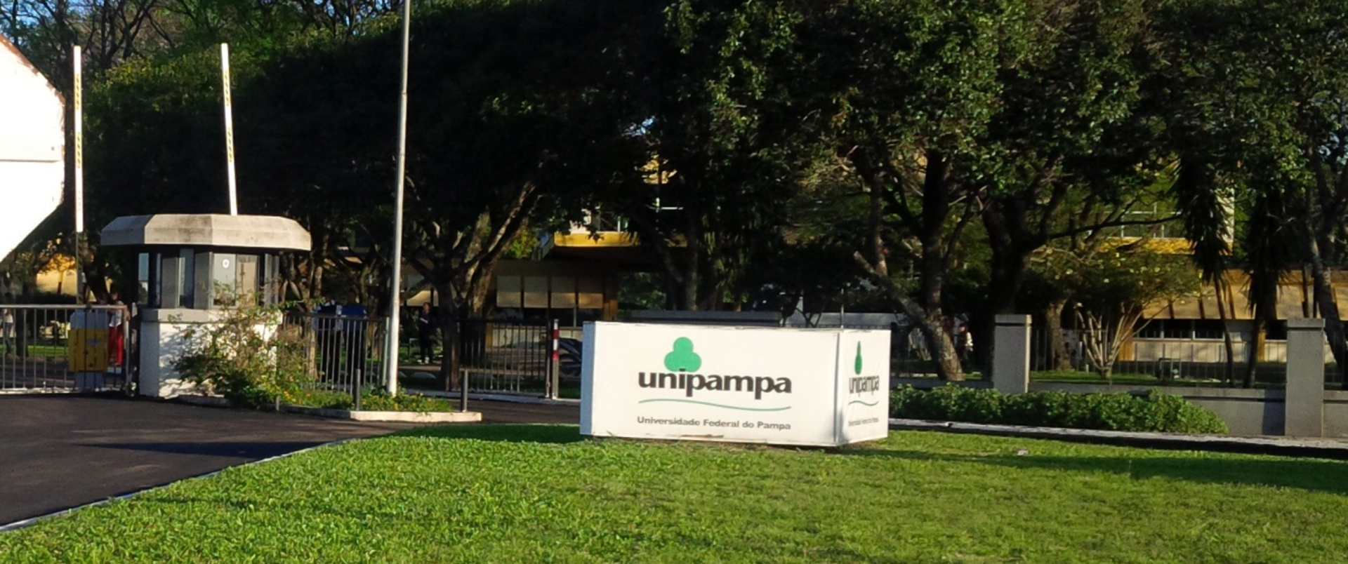 Dois professores da Unipampa são reconhecidos internacionalmente por pesquisas de impacto em engenharia e bioquímica