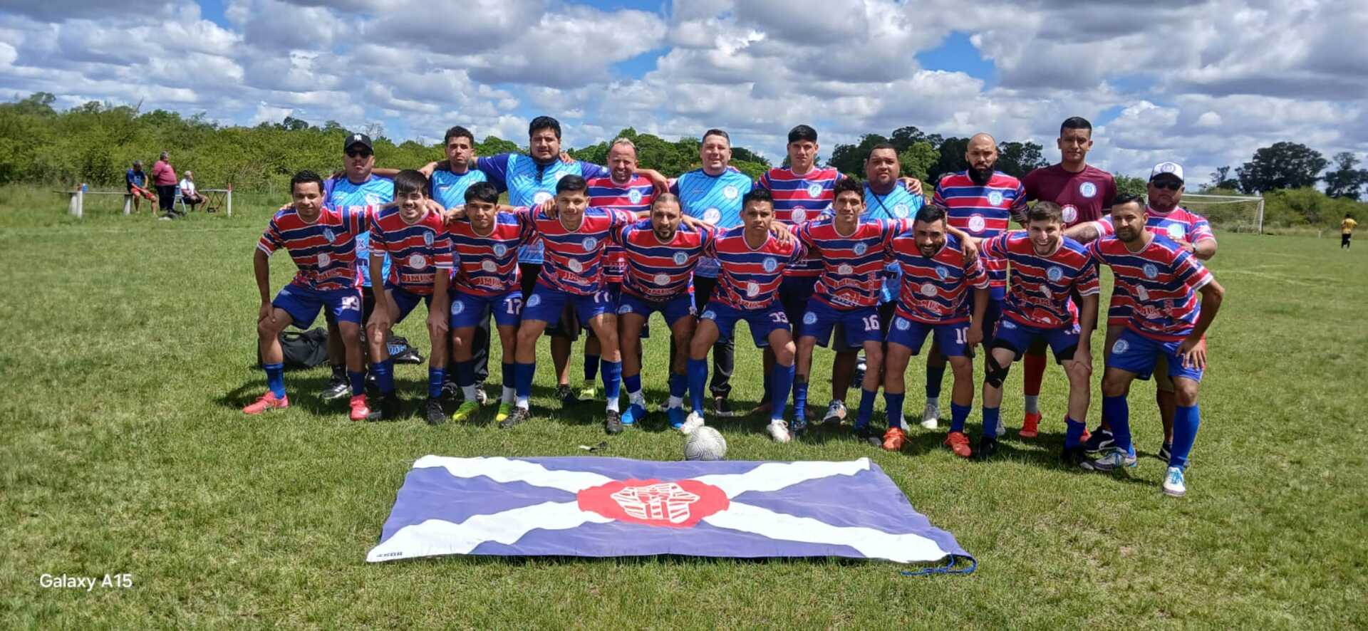 Equipe Marduque goleou Penarol por 5 a 0, mantendo liderança e ritmo forte na Liga Amadora Uruguaianense.