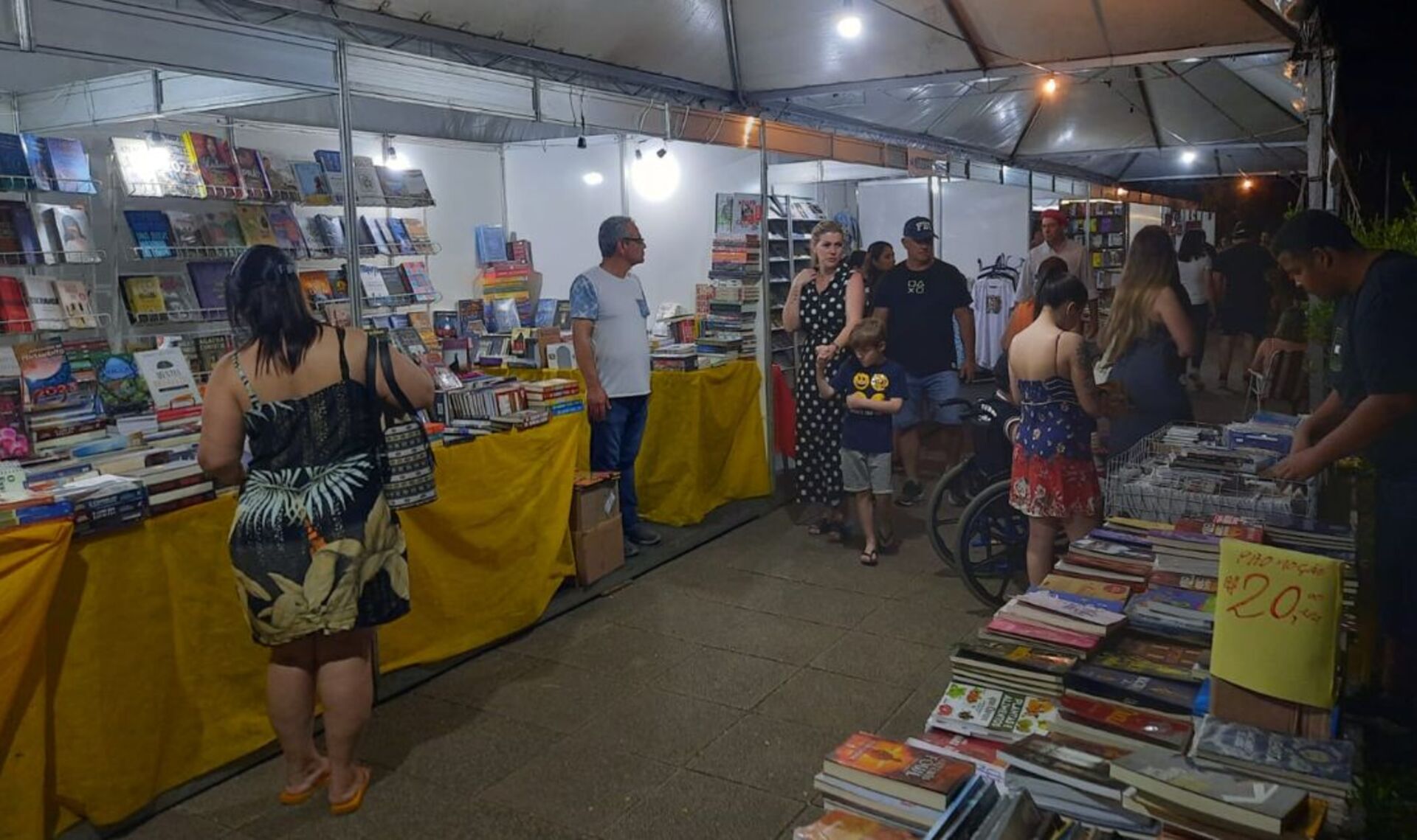 Praça de alimentação integrará o circuito da Feira do Livro com opções gastronômicas de food trucks e ambulantes locais