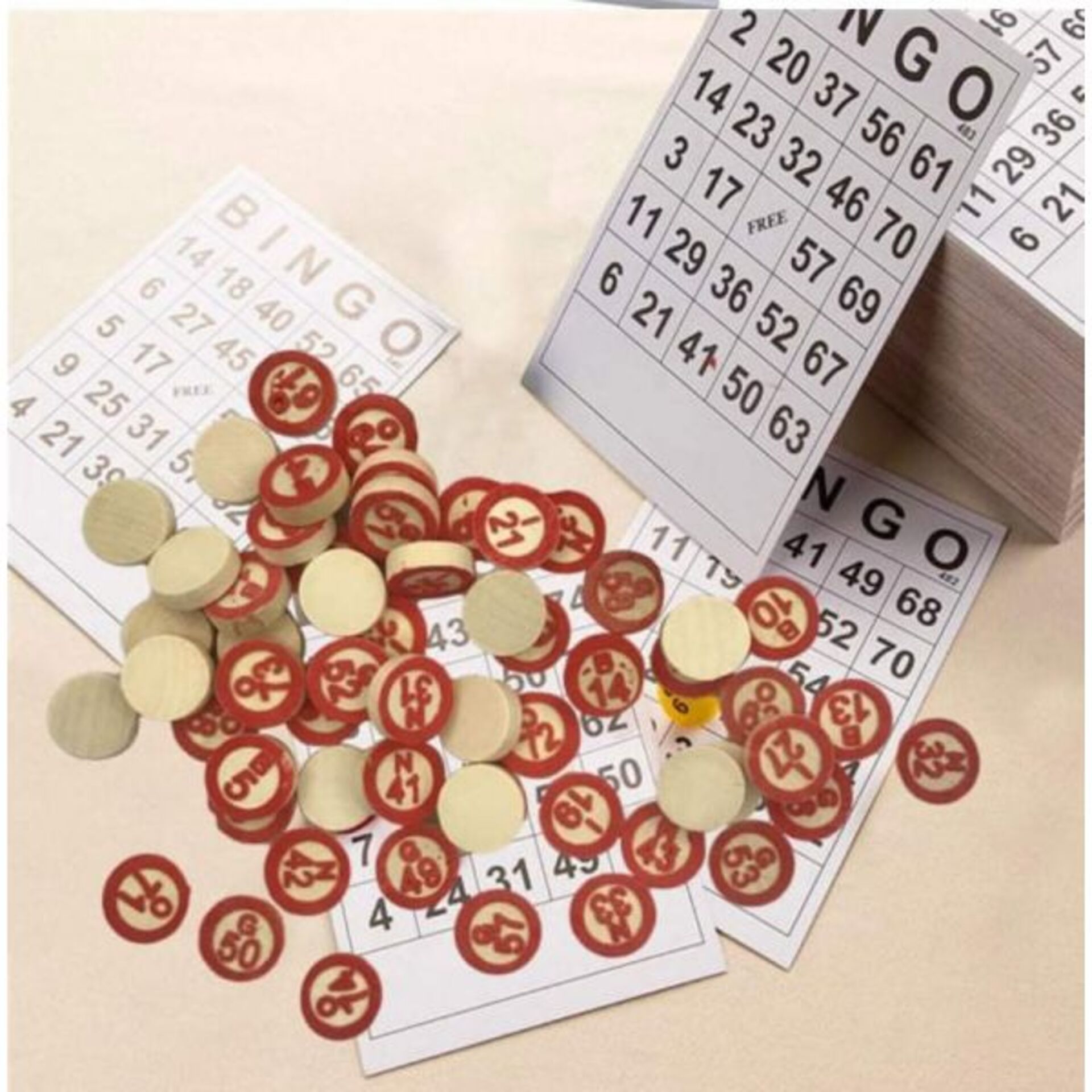 O Bingo beneficente arrecada fundos e brinquedos para o Natal Encantado do Bairro São João