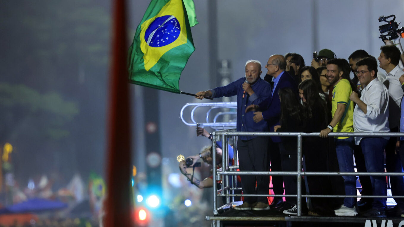 Lula foi reeleito na primeira virada da história das eleições presidenciais
