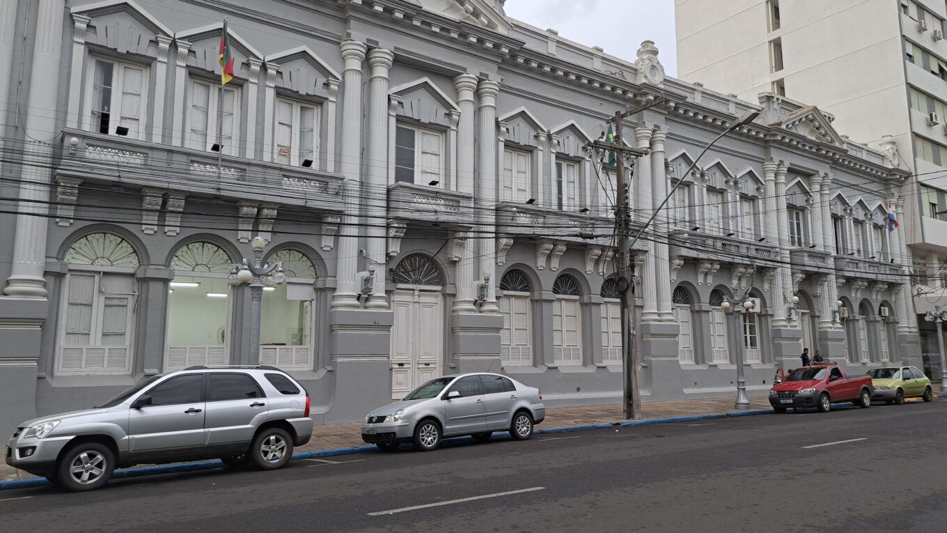 Confira como ficam os serviços públicos durante o feriado